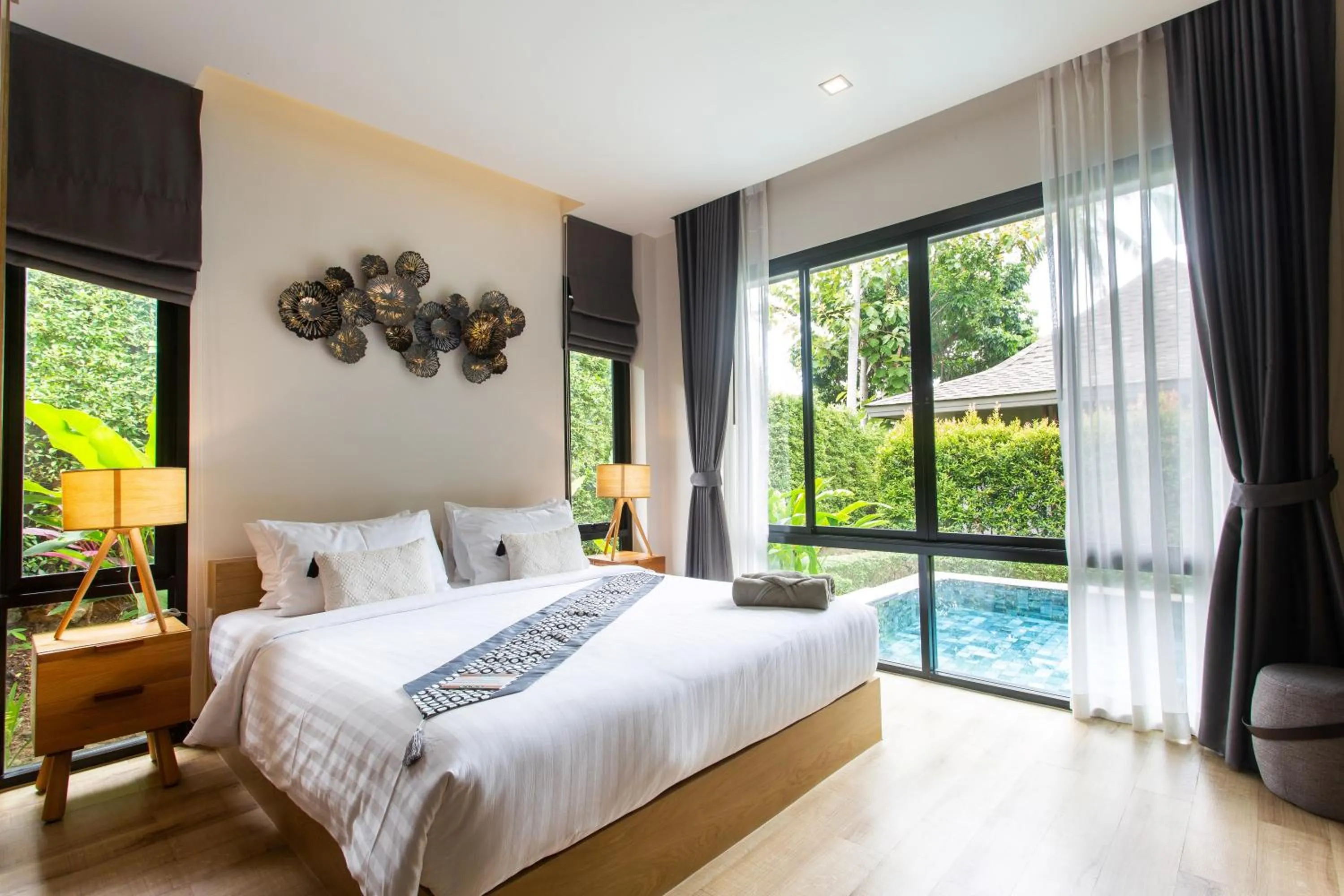 Bed in CHUZ Villas Samui SHA Plus