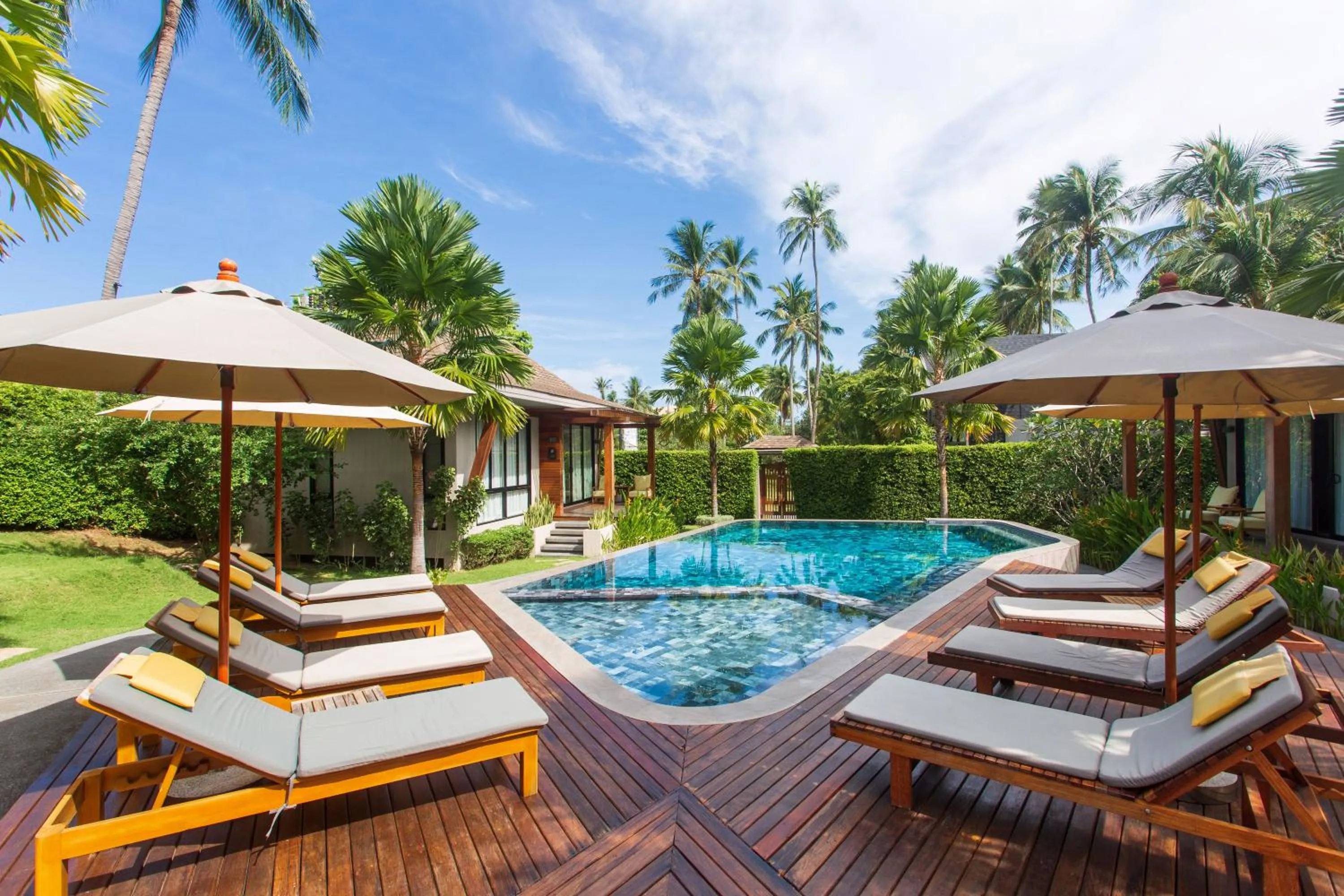 CHUZ Villas Samui SHA Plus