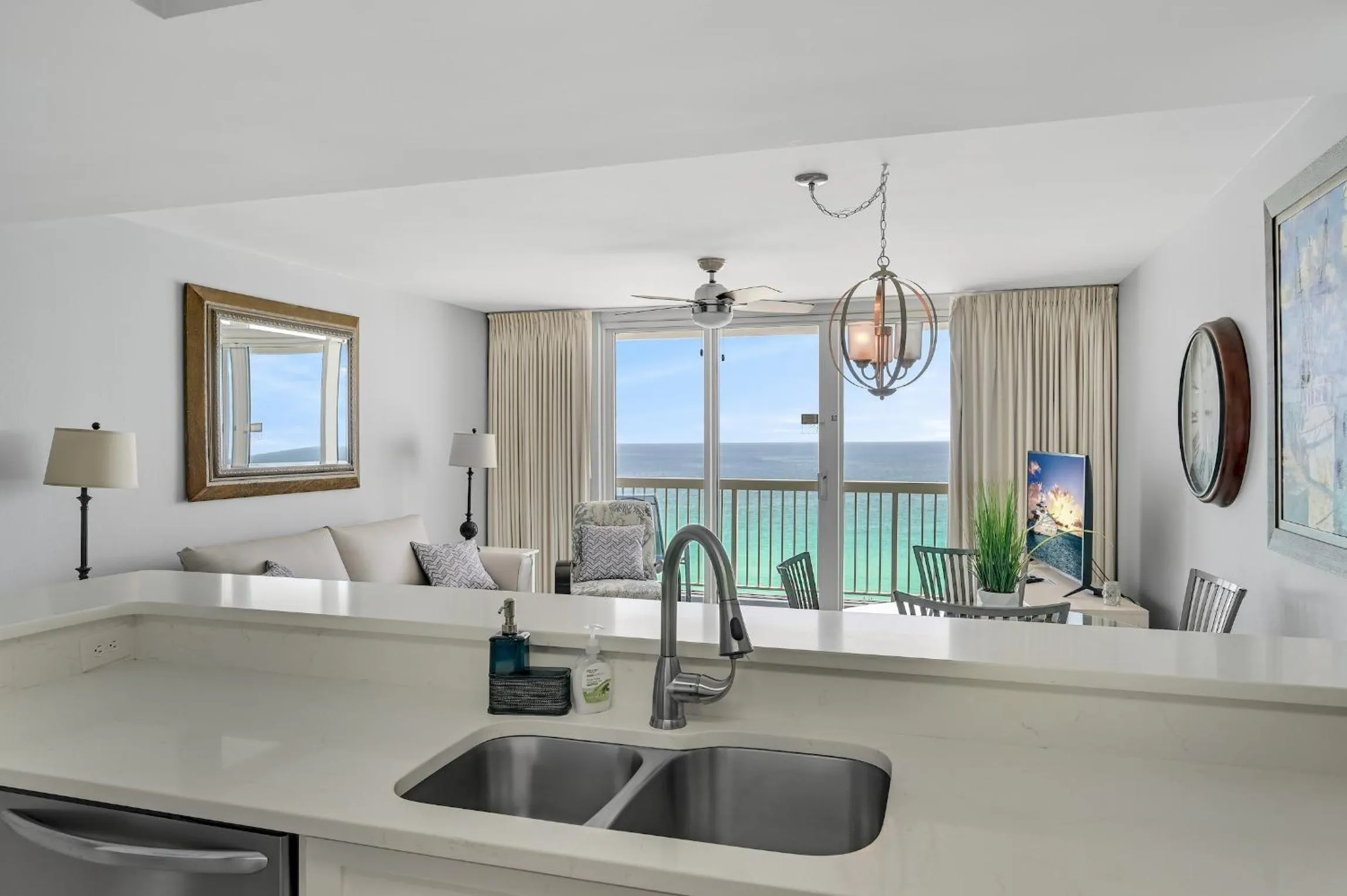 Sea view in Pelican Beach Resort by Tufan