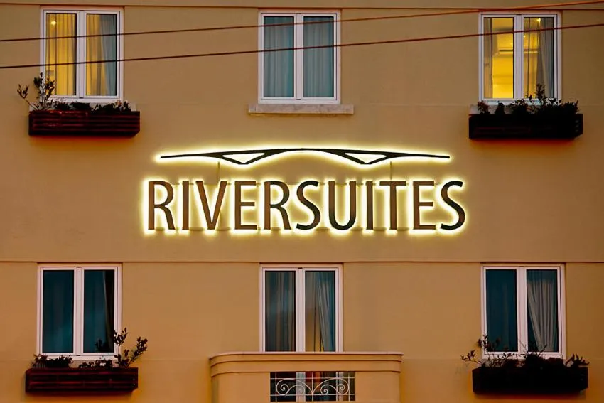 Property building in Riversuites