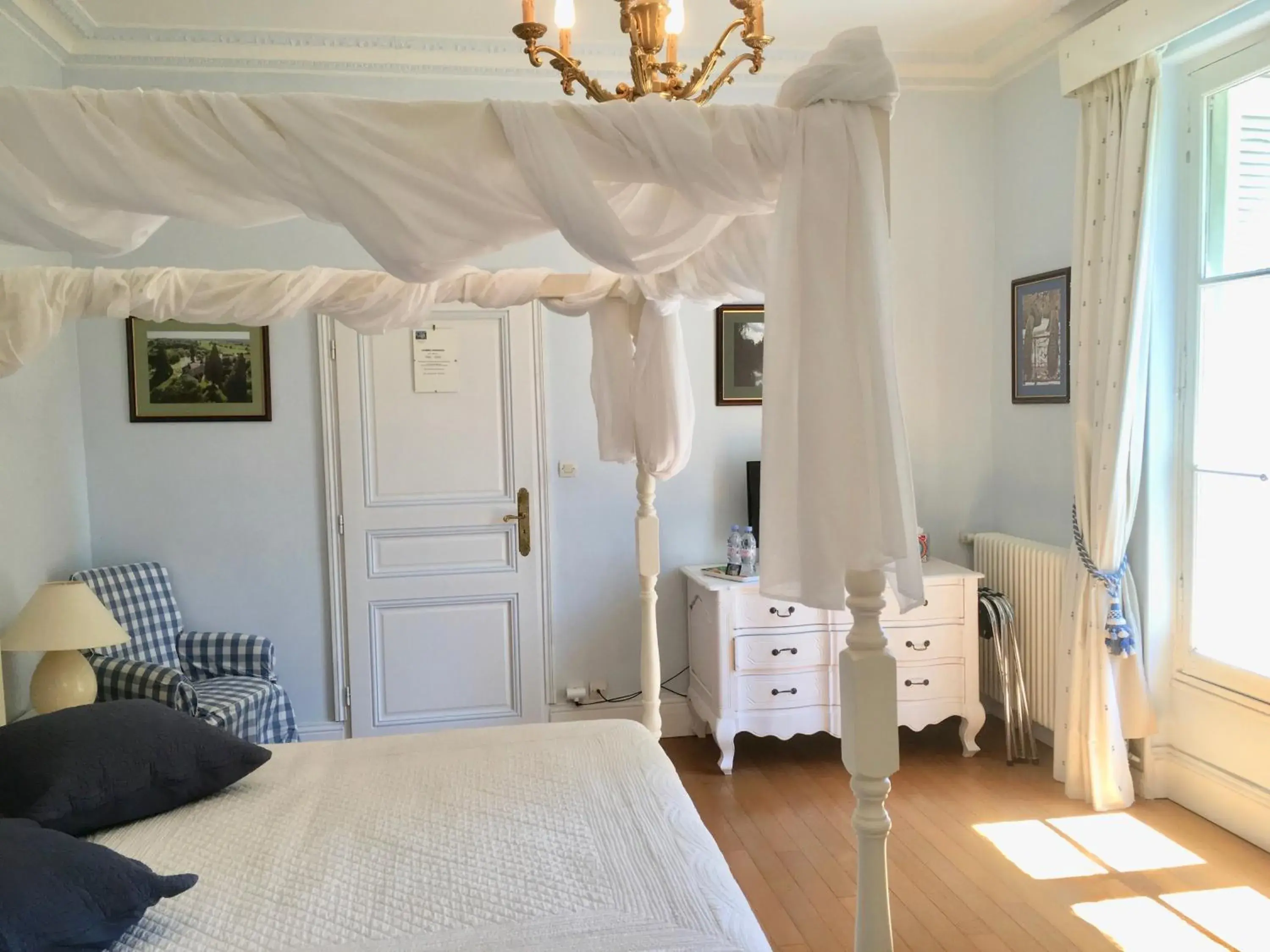 Superior Double Room with Garden View - single occupancy in CHATEAU Les VALLÉES Superior Double Room with Garden View - single occupancy in CHATEAU Les VALLÉES