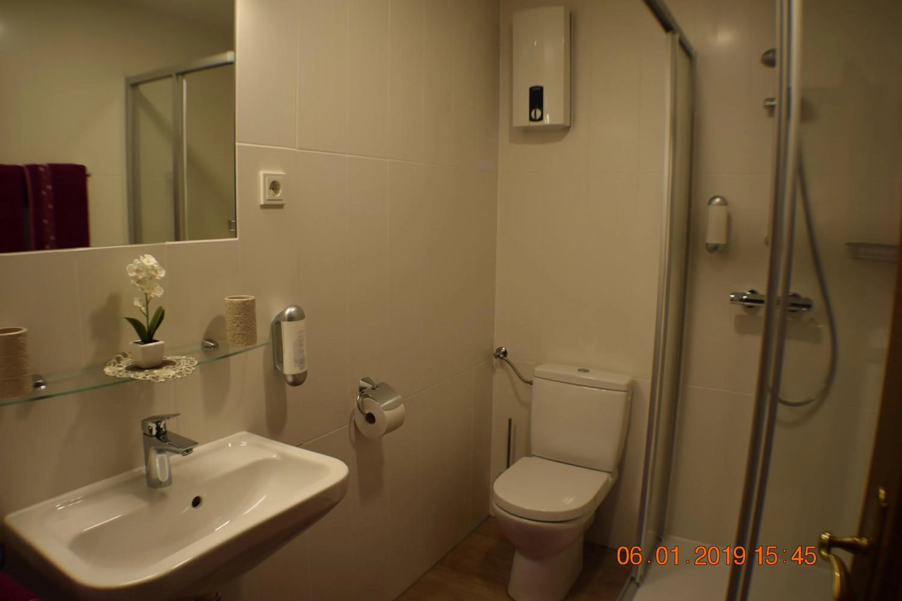 Shower in Hotel Bürgergesellschaft