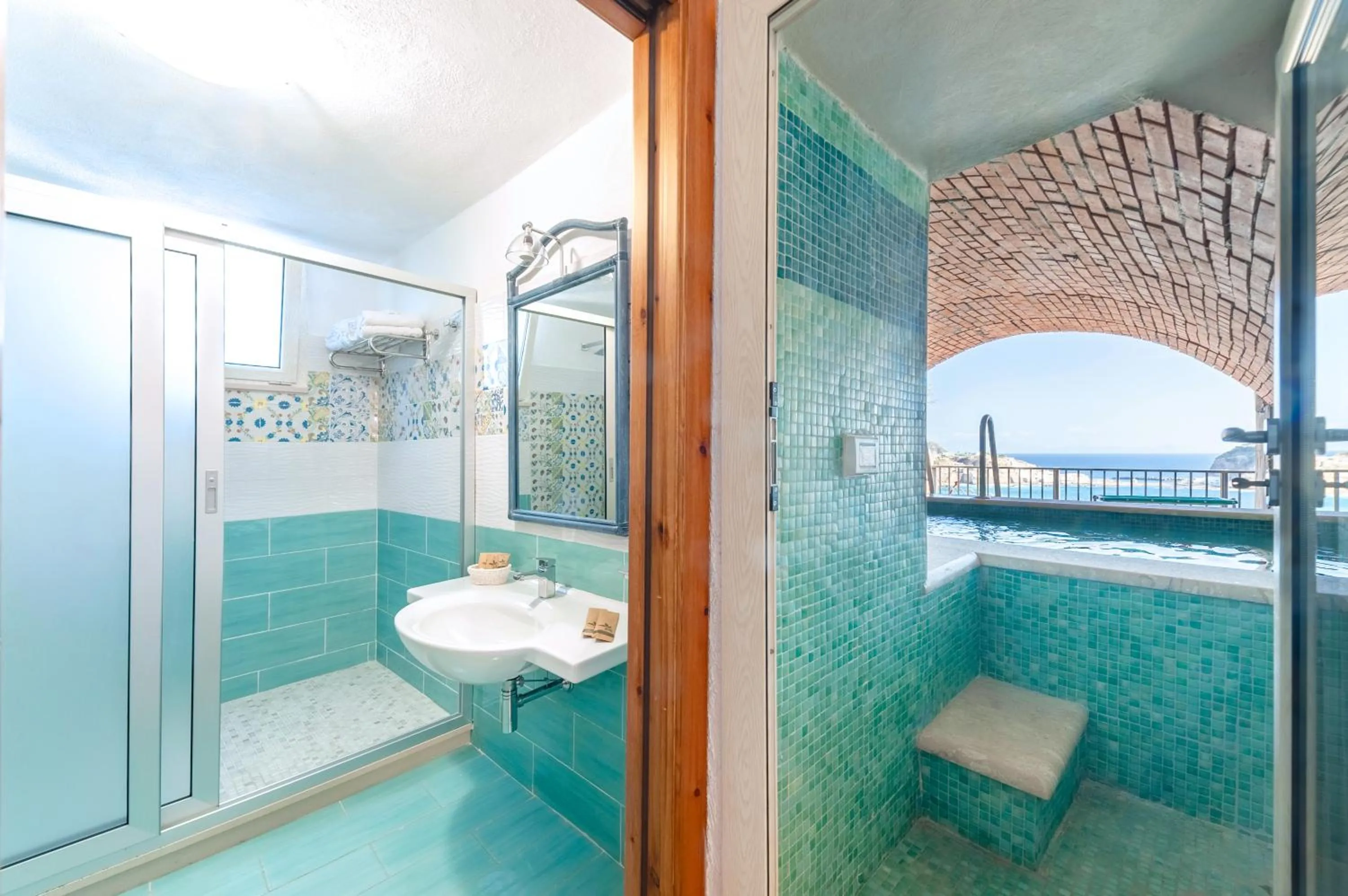 Shower in Punta Chiarito Resort