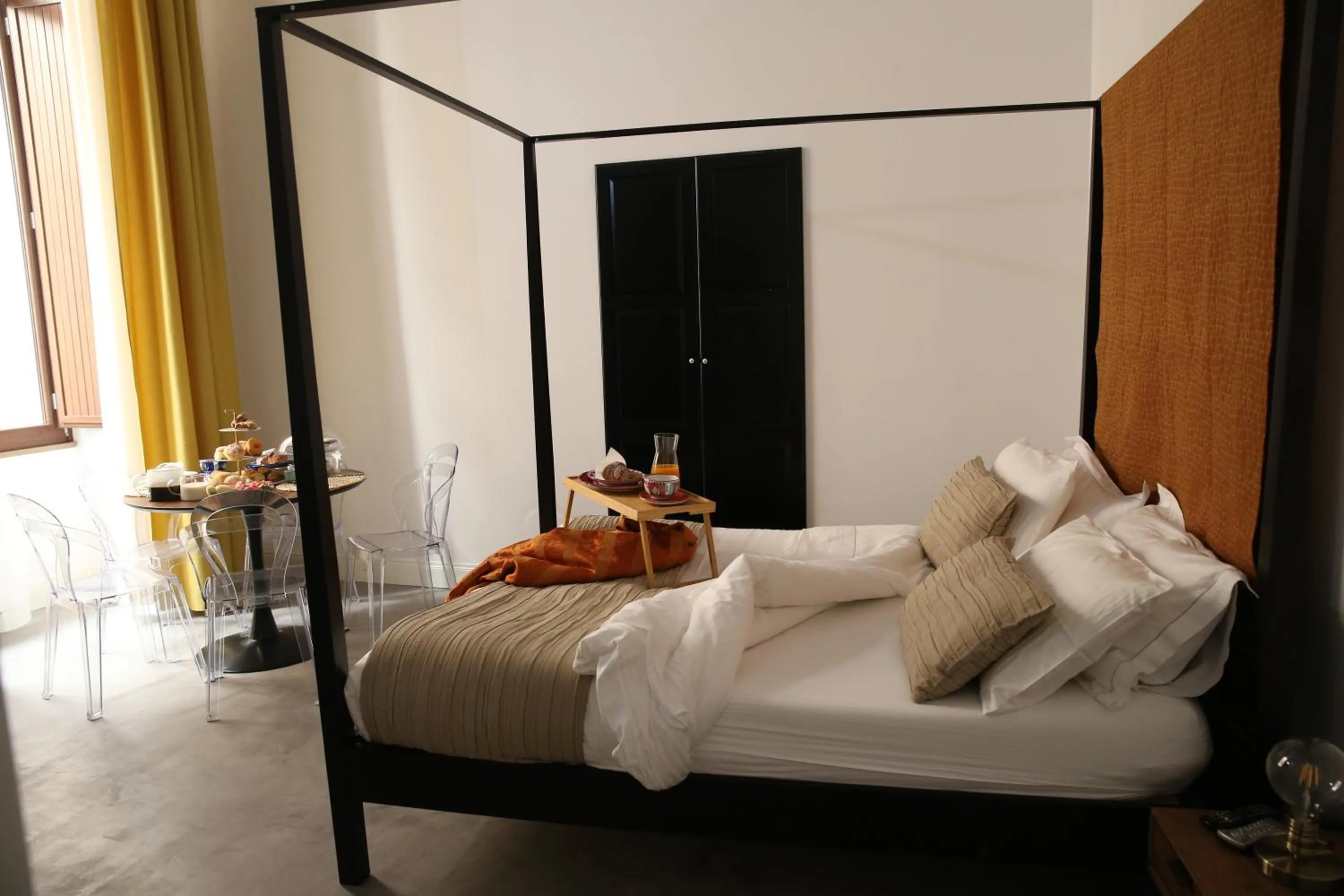 Bed in B&B Salerno al Duomo