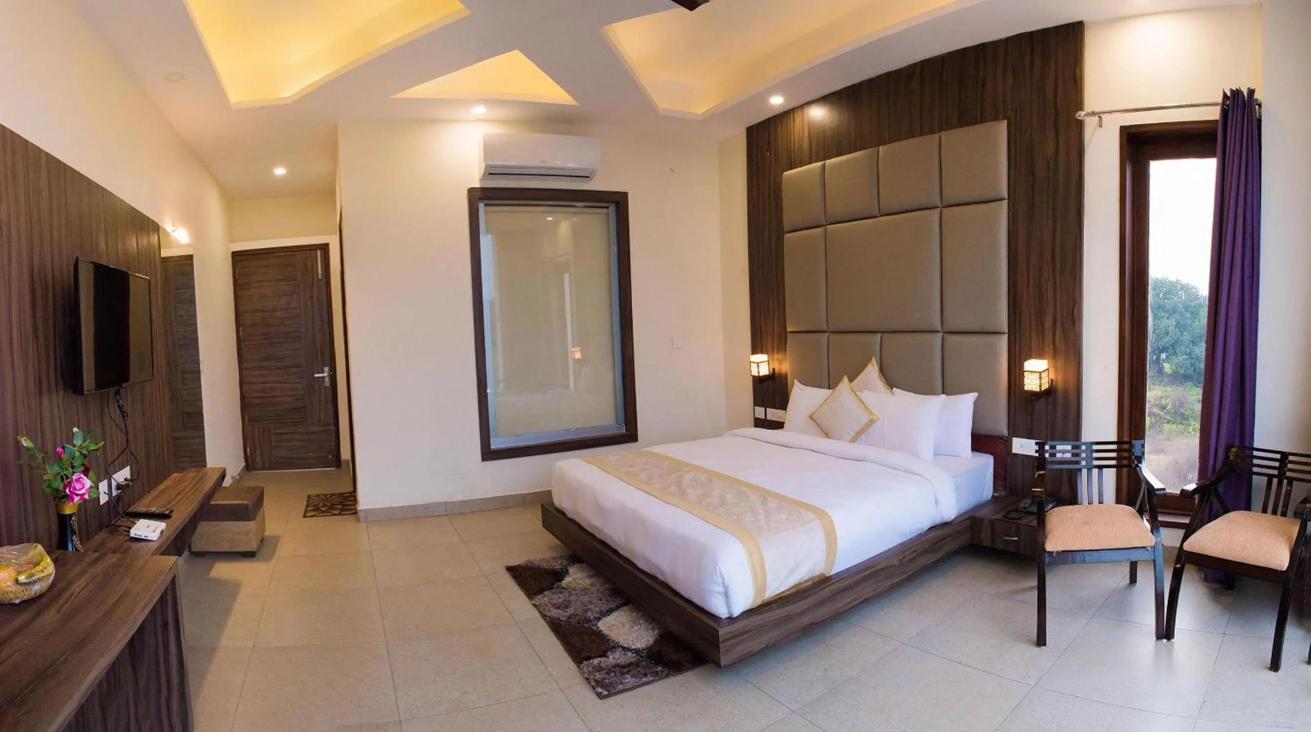 Bed in The Darien Resort