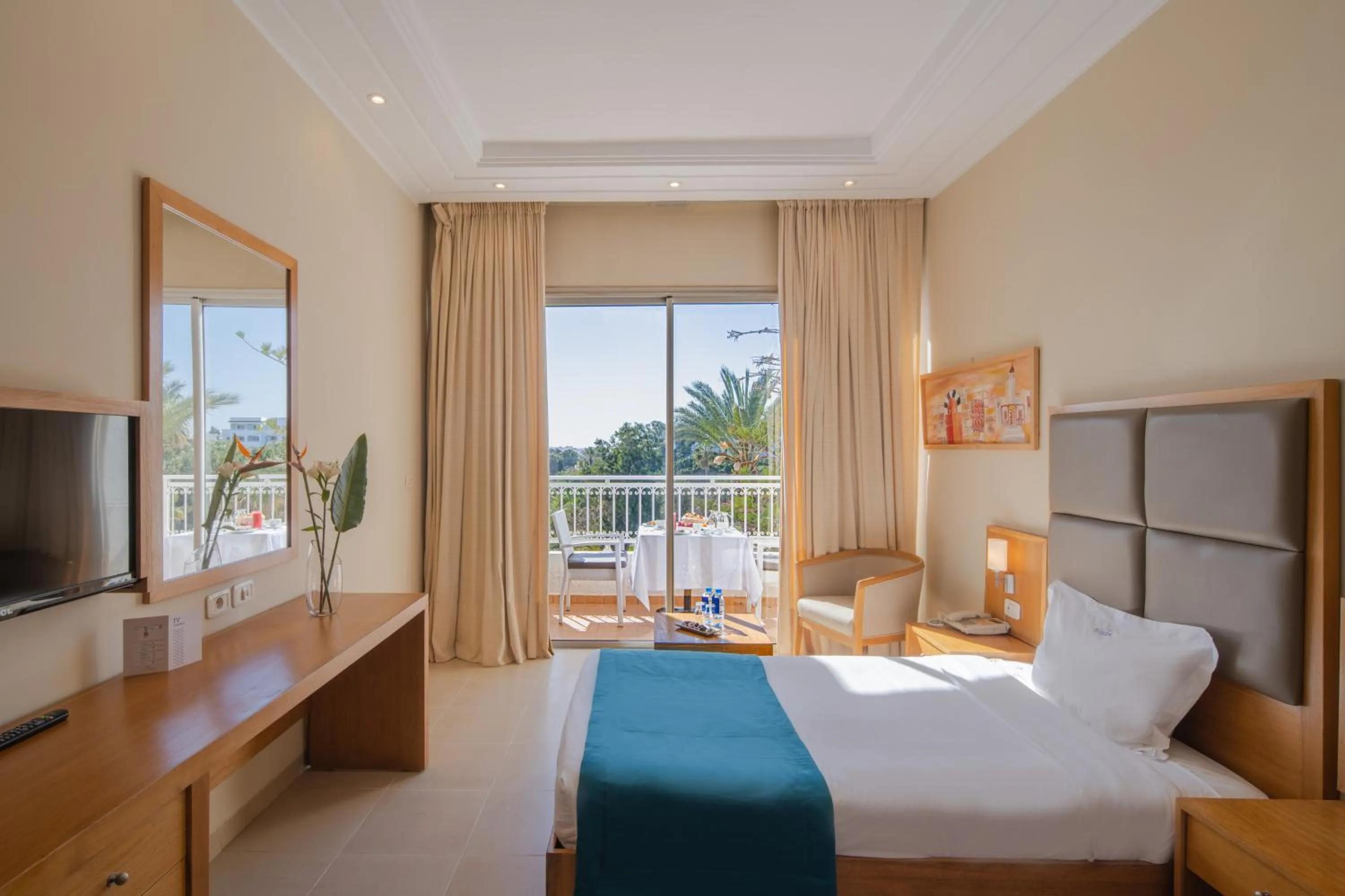 Bedroom, Bed in Hotel Bel Azur Thalasso & Bungalows