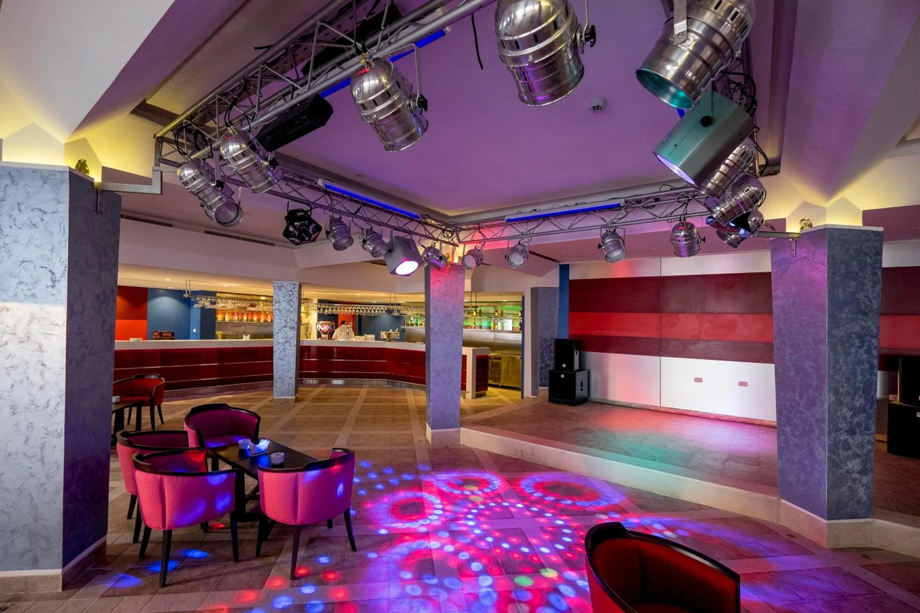 Nightclub / DJ in Hotel Bel Azur Thalasso & Bungalows
