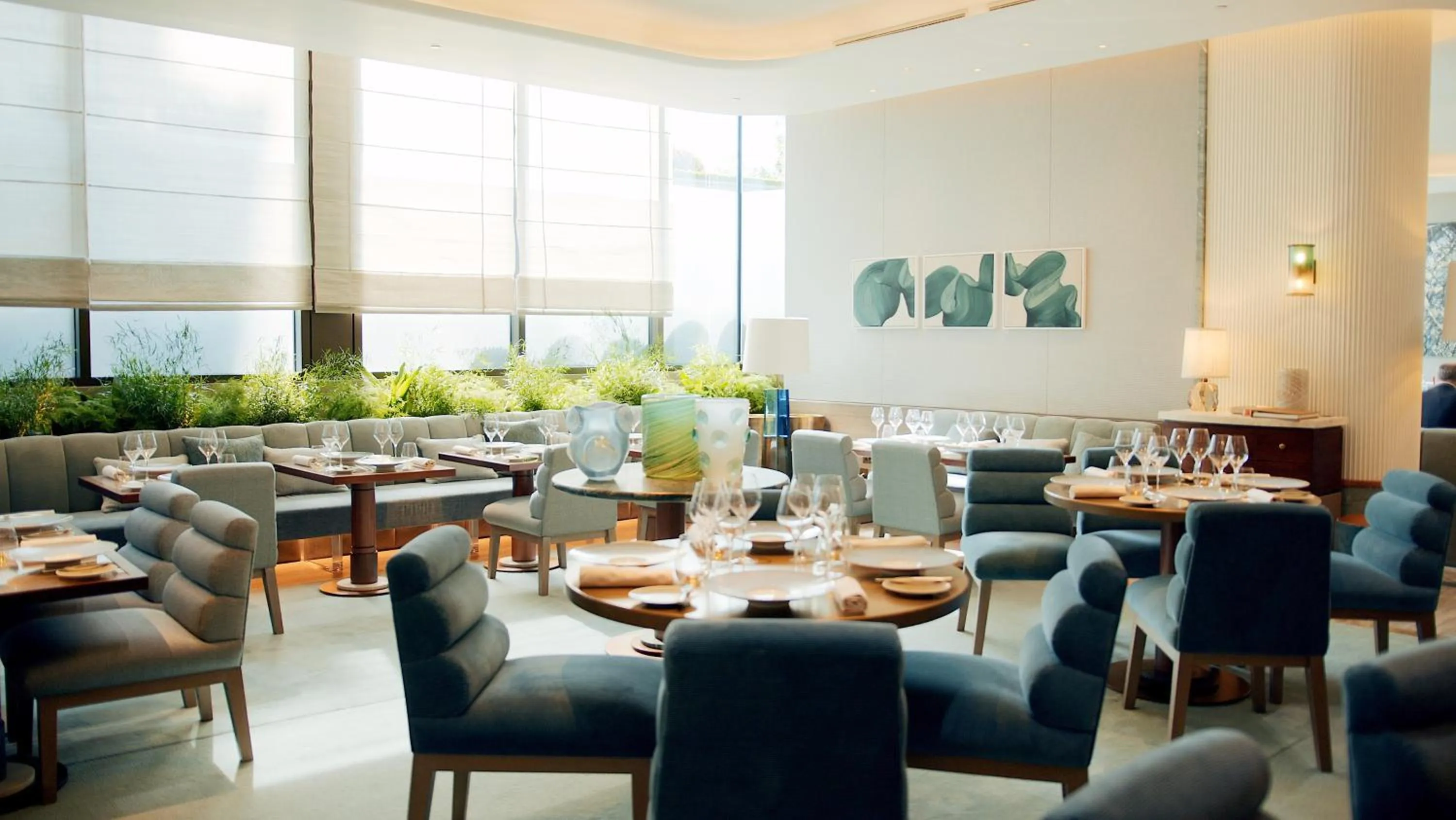Restaurant/places to eat in Four Seasons Hotel London at Park Lane