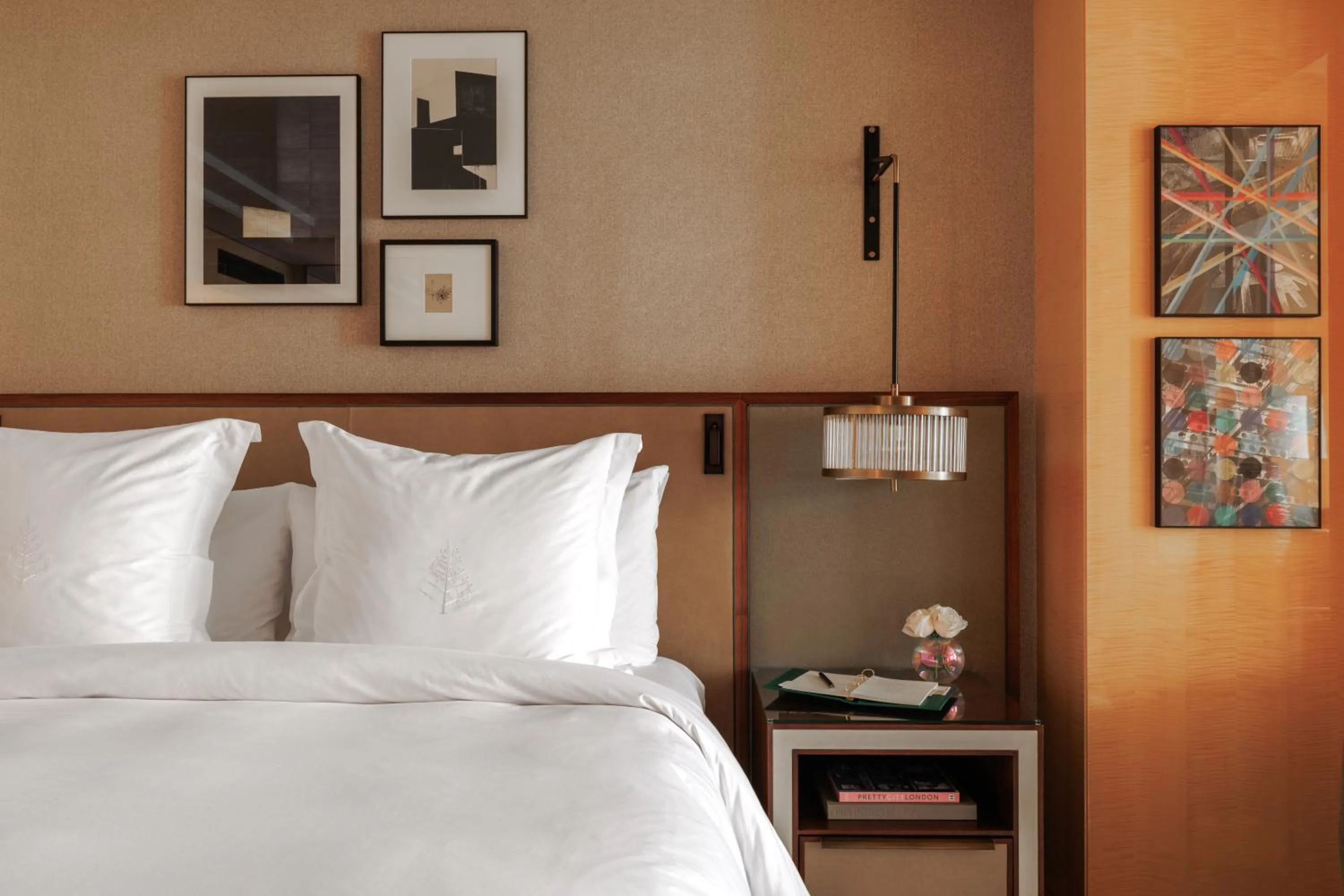 Bedroom, Bed in Four Seasons Hotel London at Park Lane