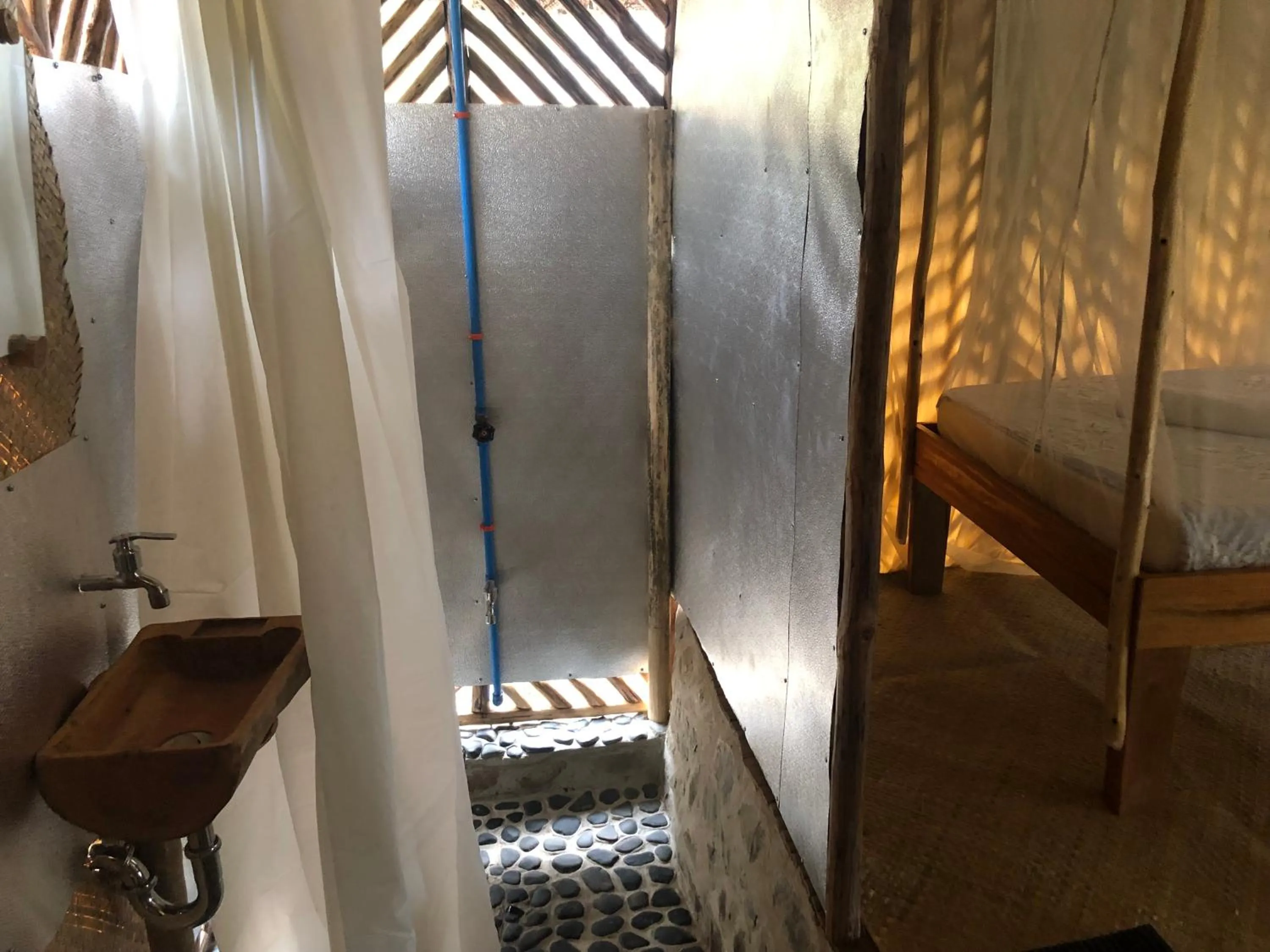 Bathroom in Backpacker's Hill Resort