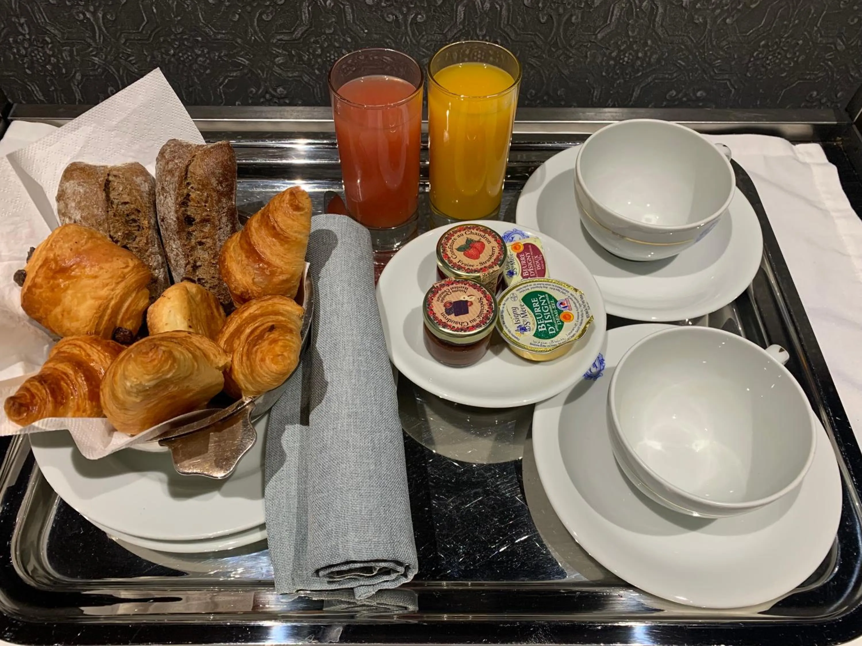 Breakfast in Victoria Palace Hotel
