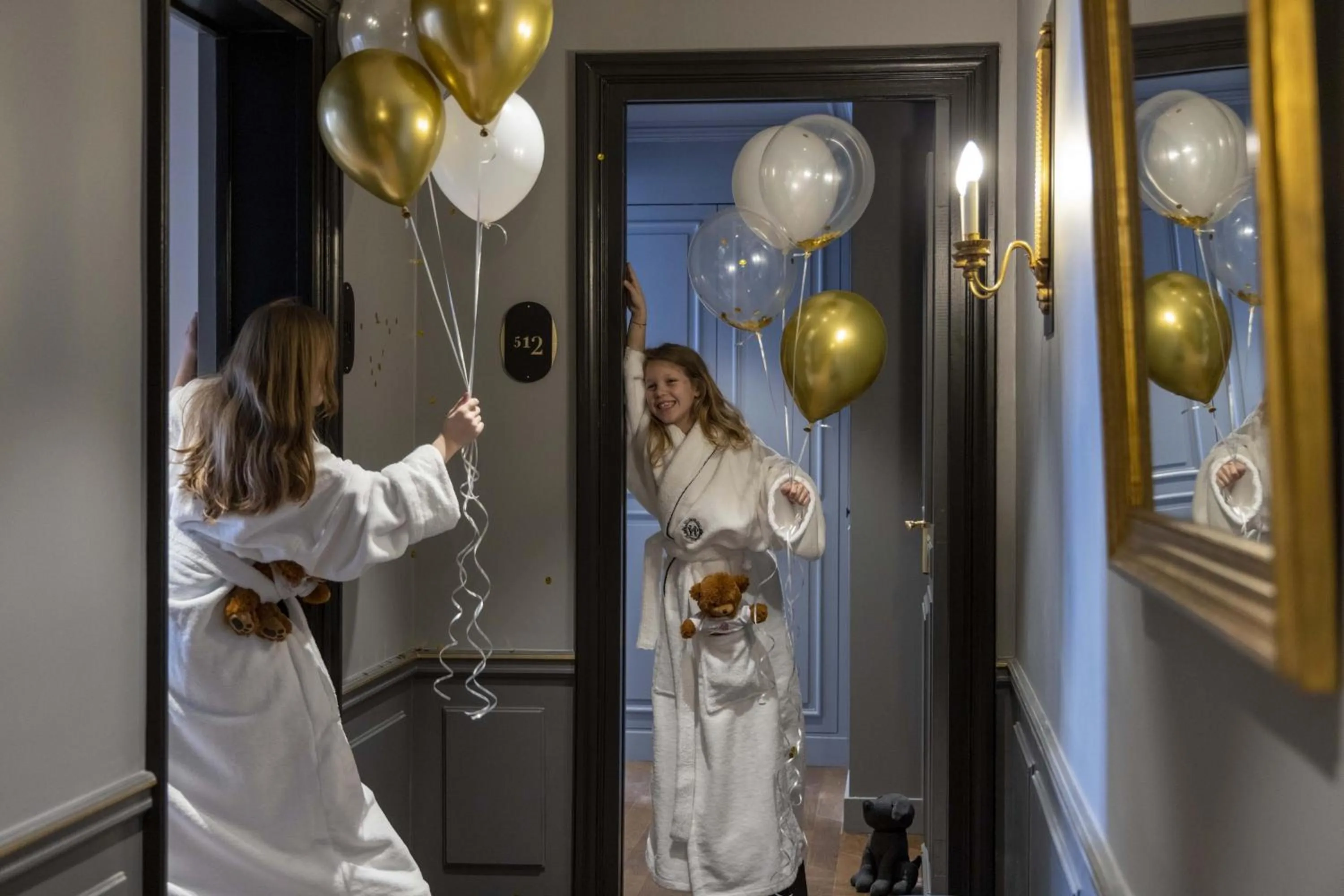 children in Victoria Palace Hotel