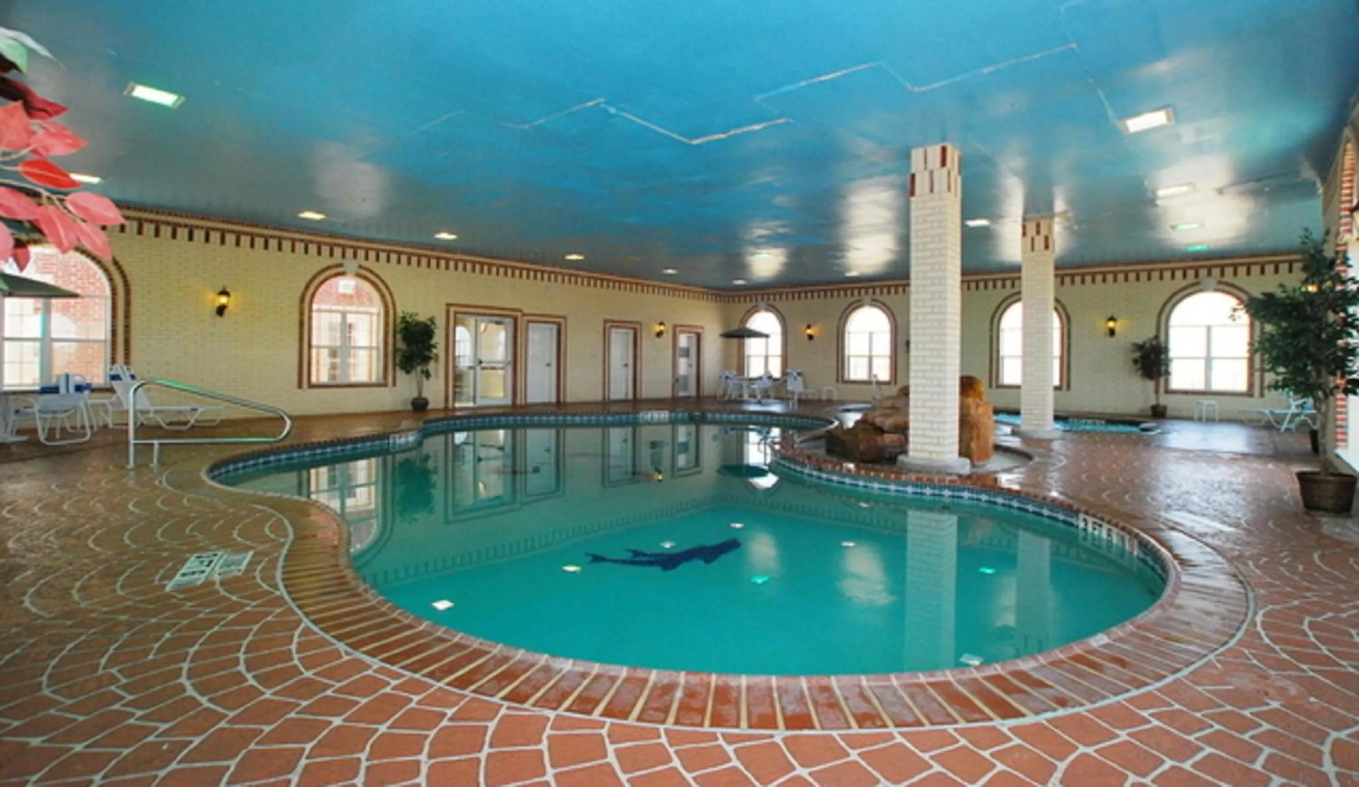 Swimming pool in Country Inn & Suites by Radisson, Amarillo I-40 West, TX