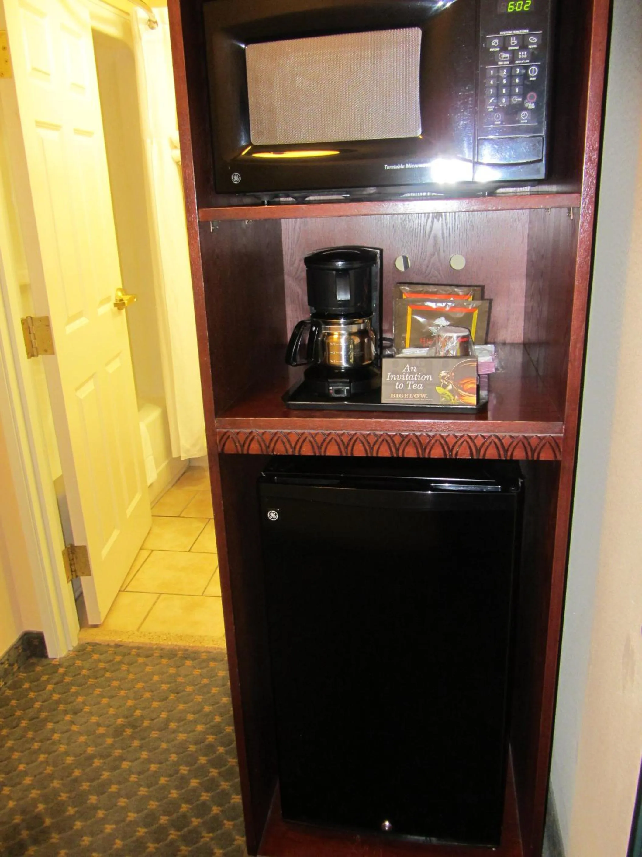 Coffee/tea facilities in Country Inn & Suites by Radisson, Amarillo I-40 West, TX