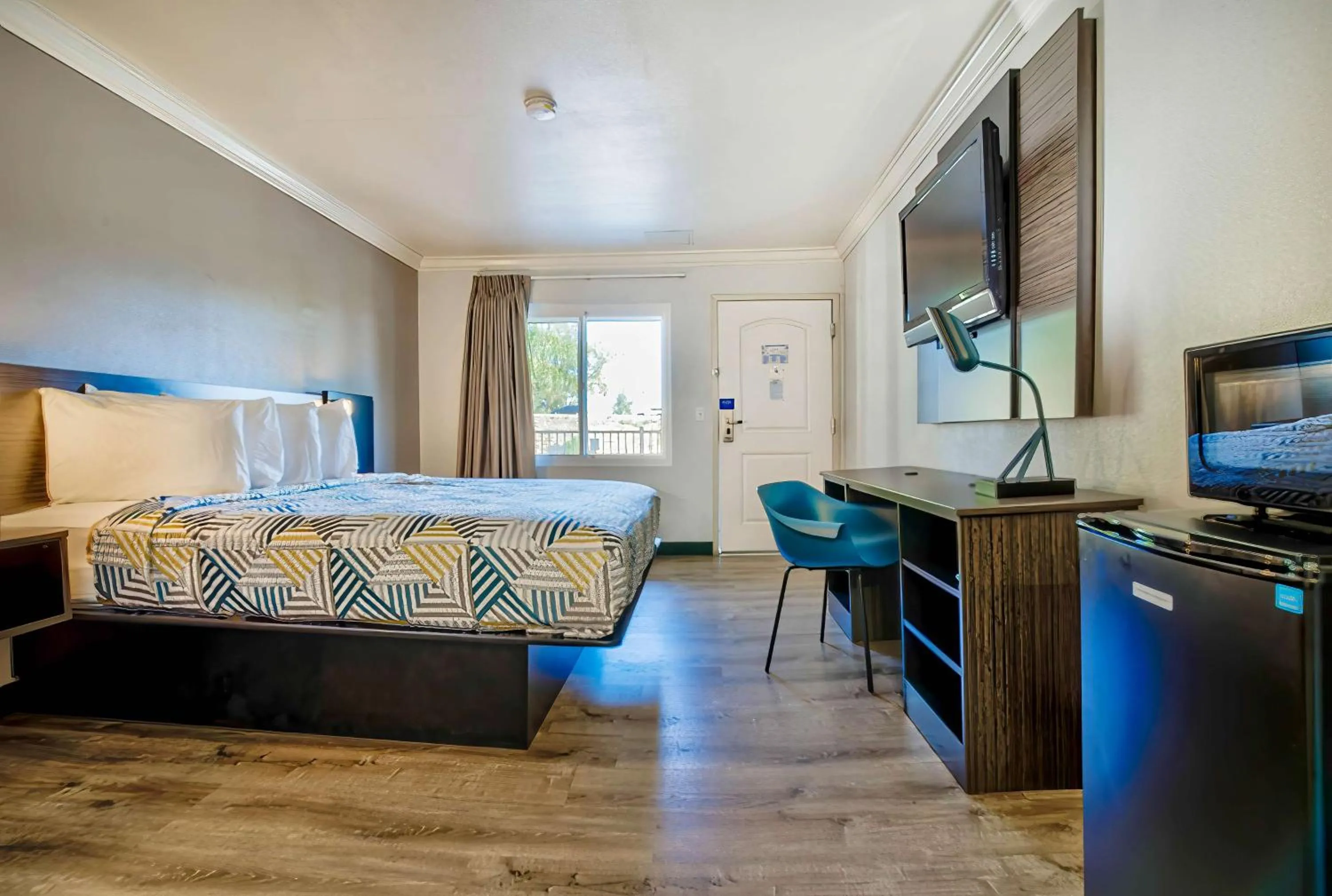 Bedroom, Bed in Motel 6-Menifee, CA