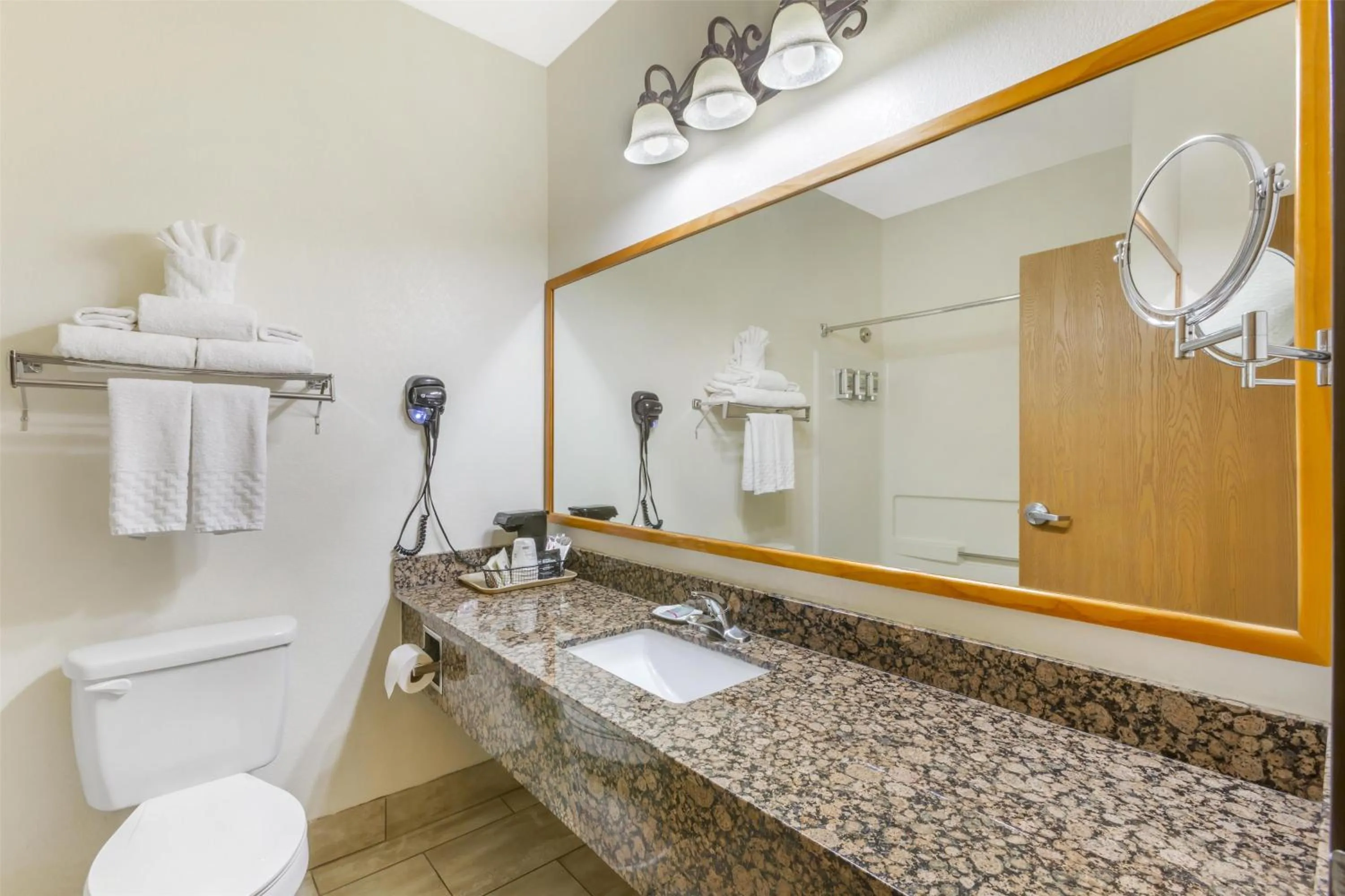 Bathroom in Best Western Gold Canyon Inn & Suites