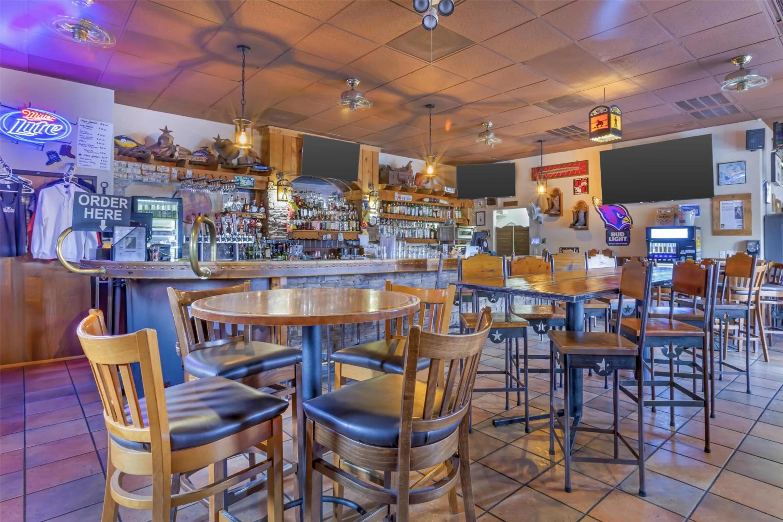 Lounge or bar in Best Western Gold Canyon Inn & Suites