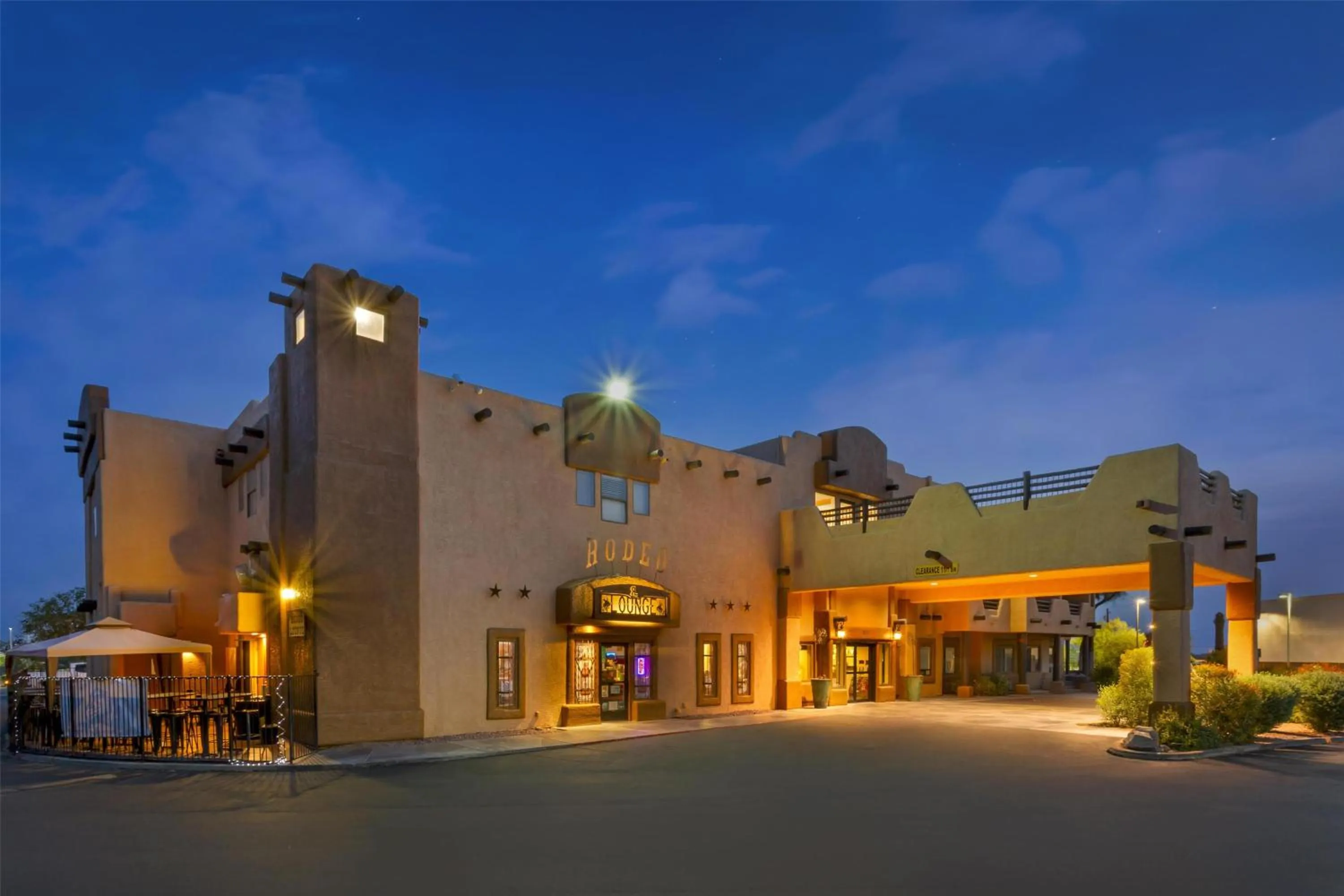 Property building in Best Western Gold Canyon Inn & Suites