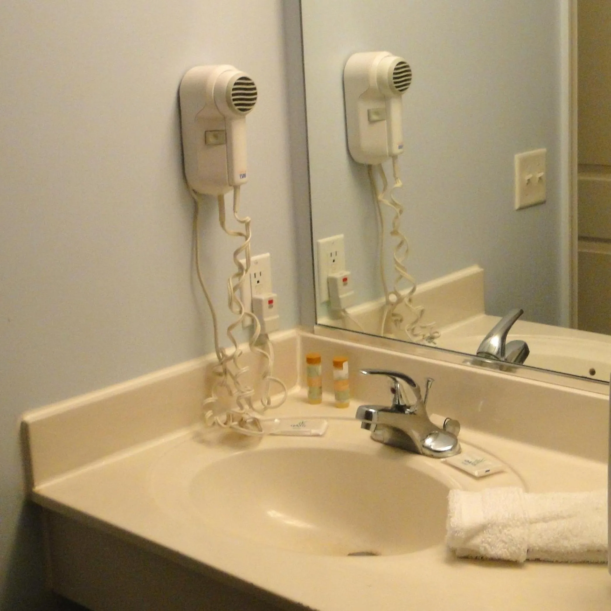 Decorative detail in Sea Esta Motel II