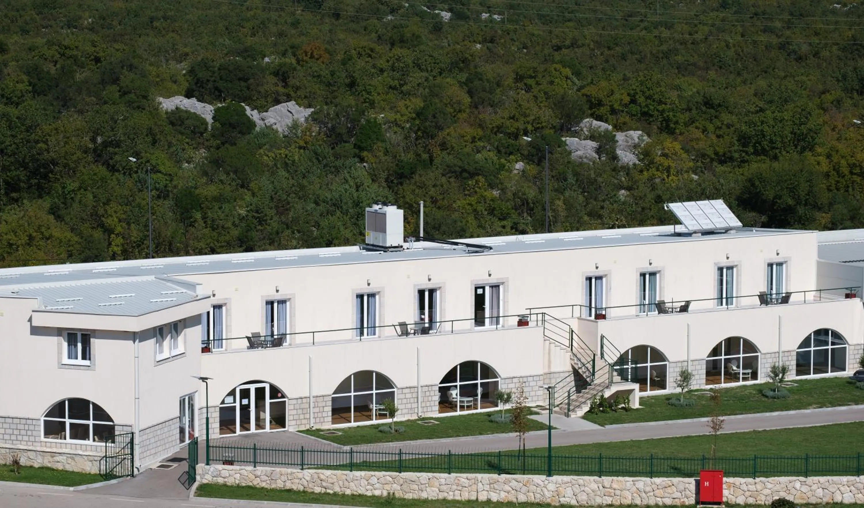 Restaurant/places to eat in SL OLIMP