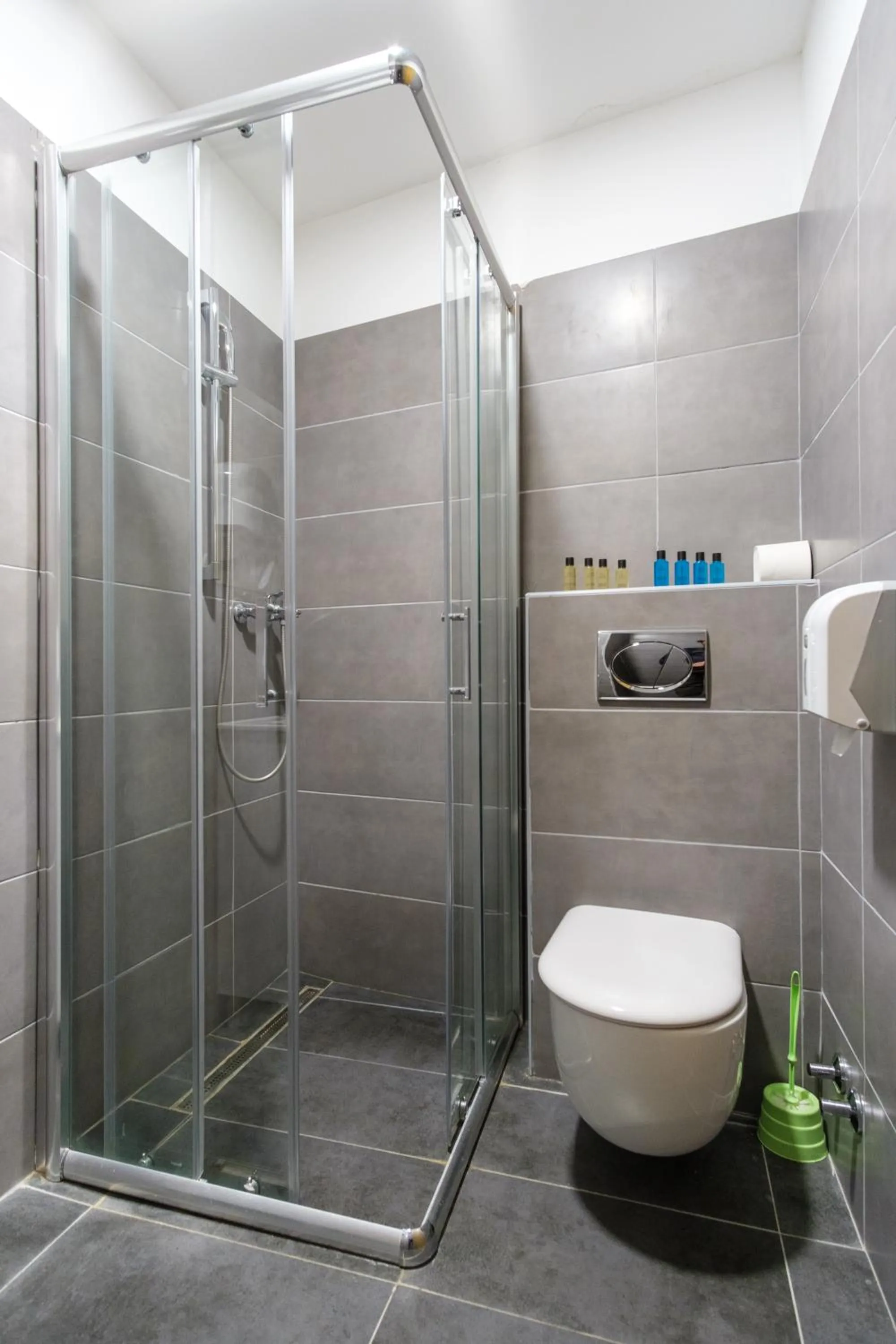 Bathroom in SL OLIMP