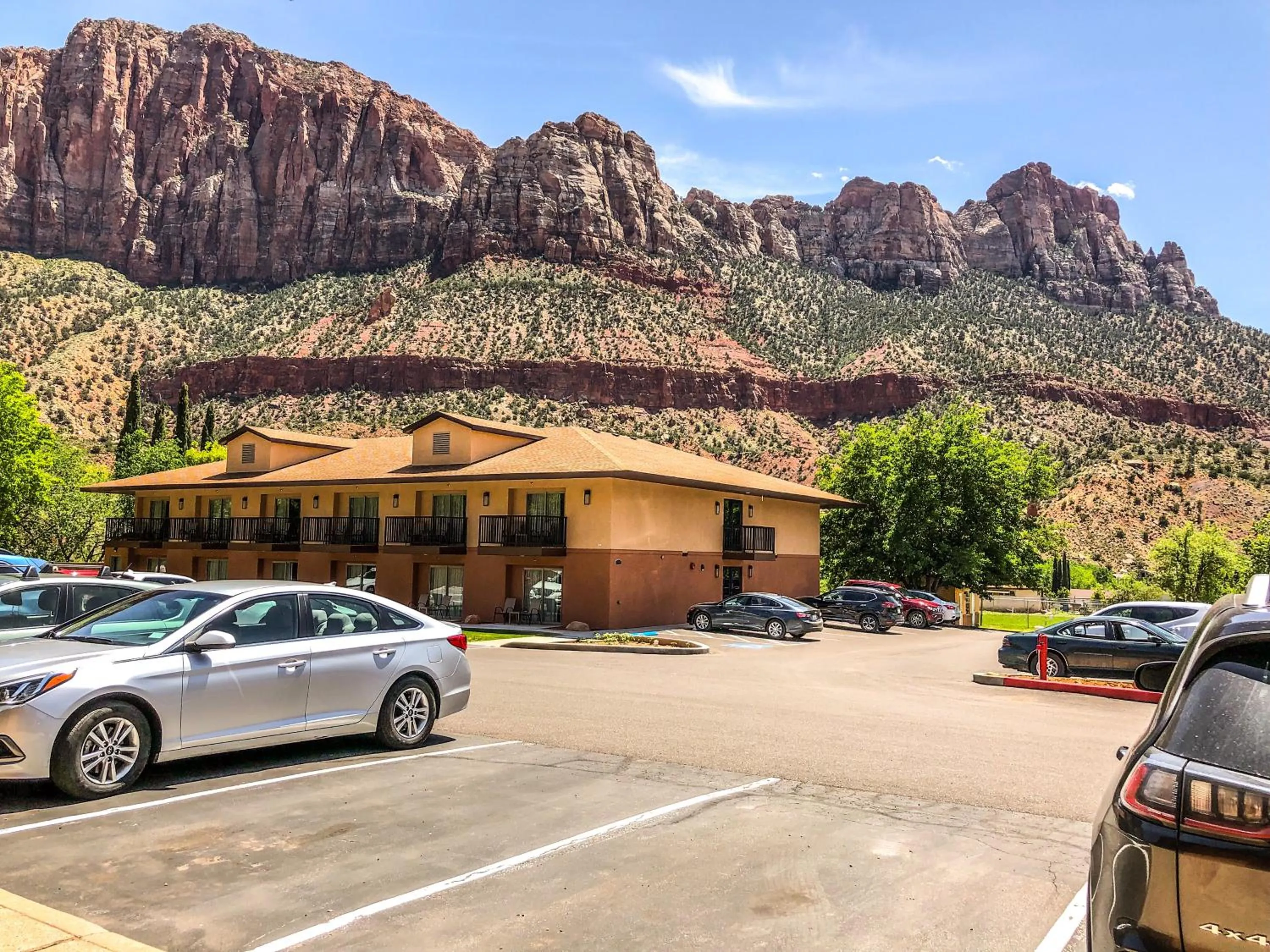 Mountain view in Bumbleberry Inn