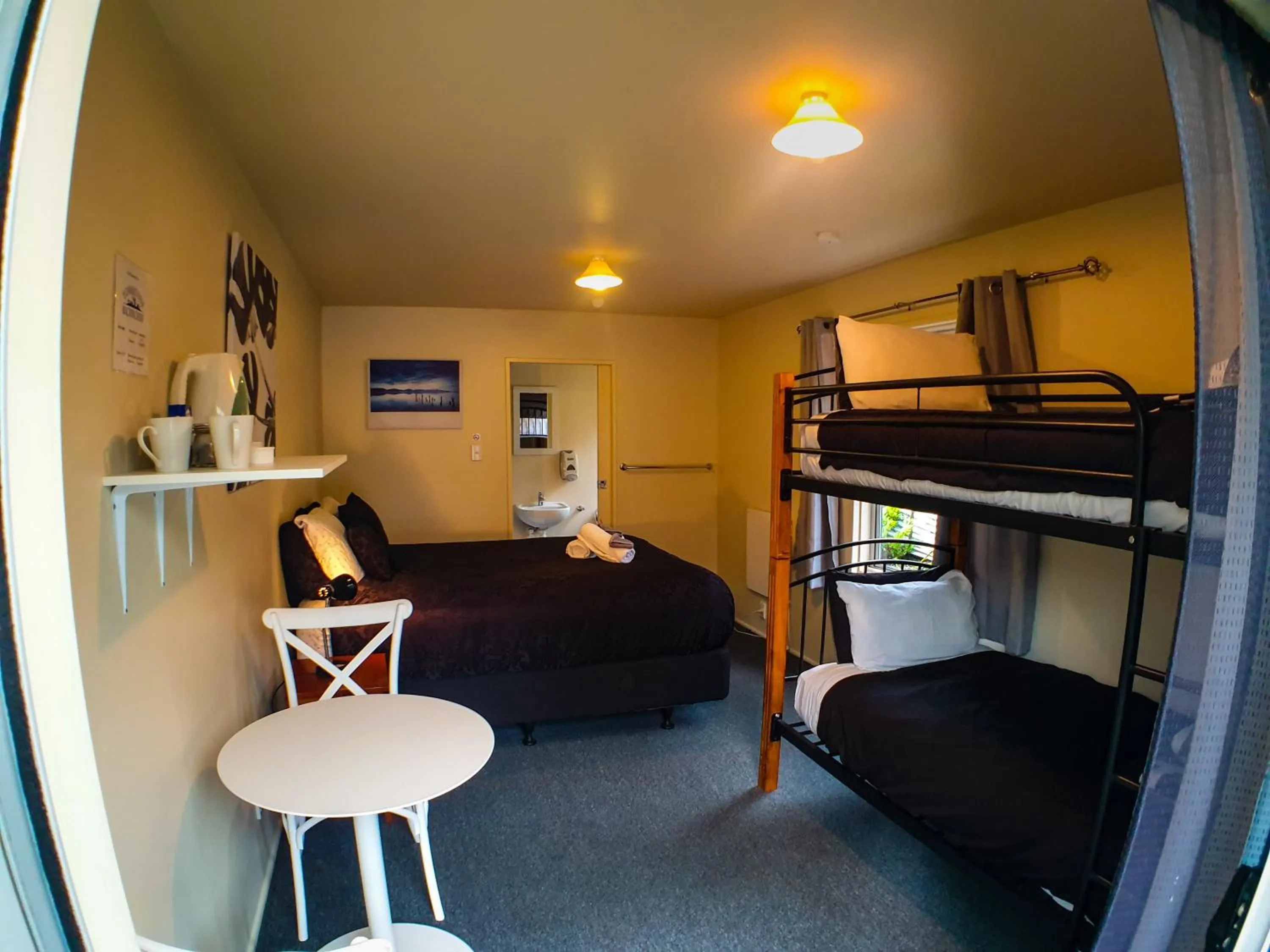 Bed in Tombstone Motel, Lodge & Backpackers