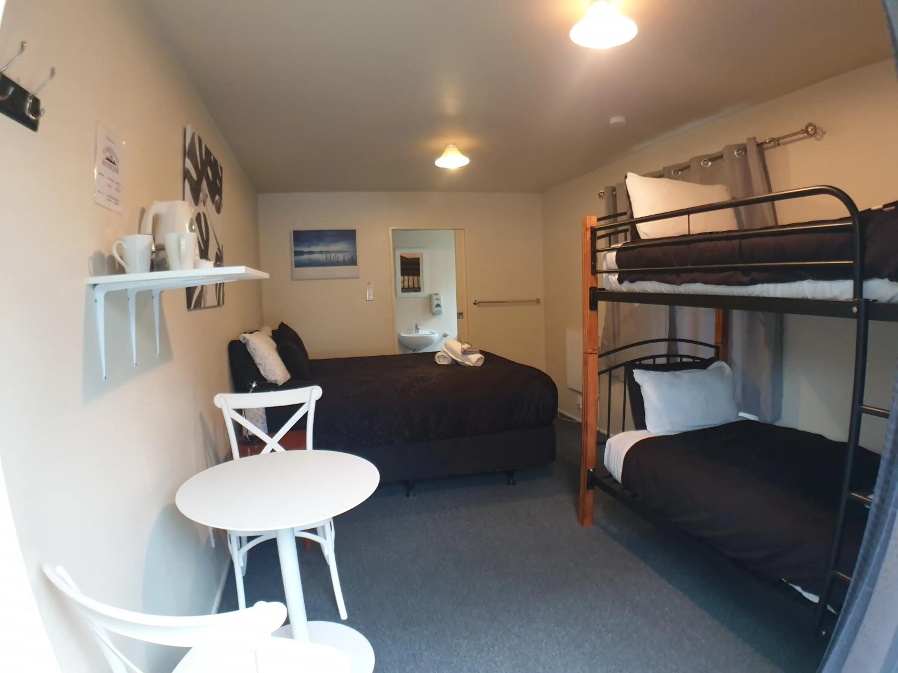 Bed in Tombstone Motel, Lodge & Backpackers