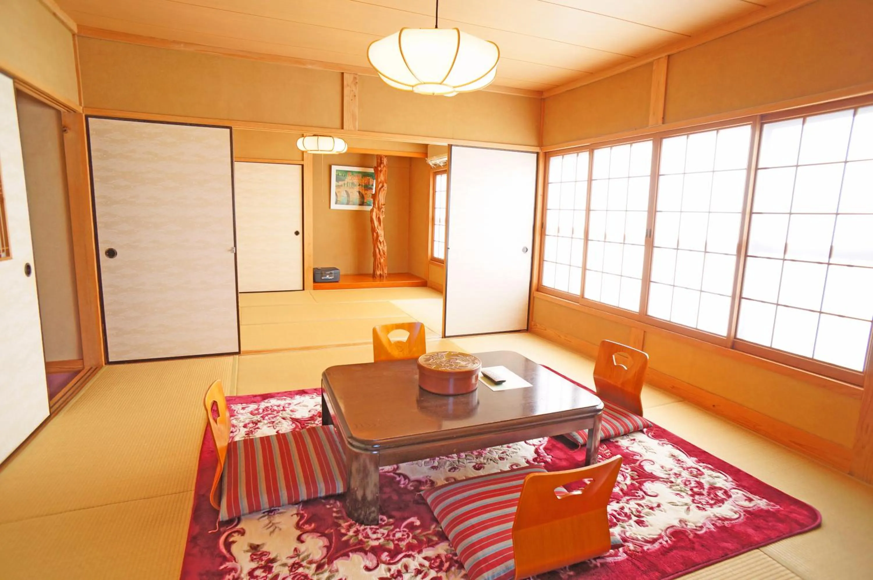 Photo of the whole room in Yufunoyado Kifu