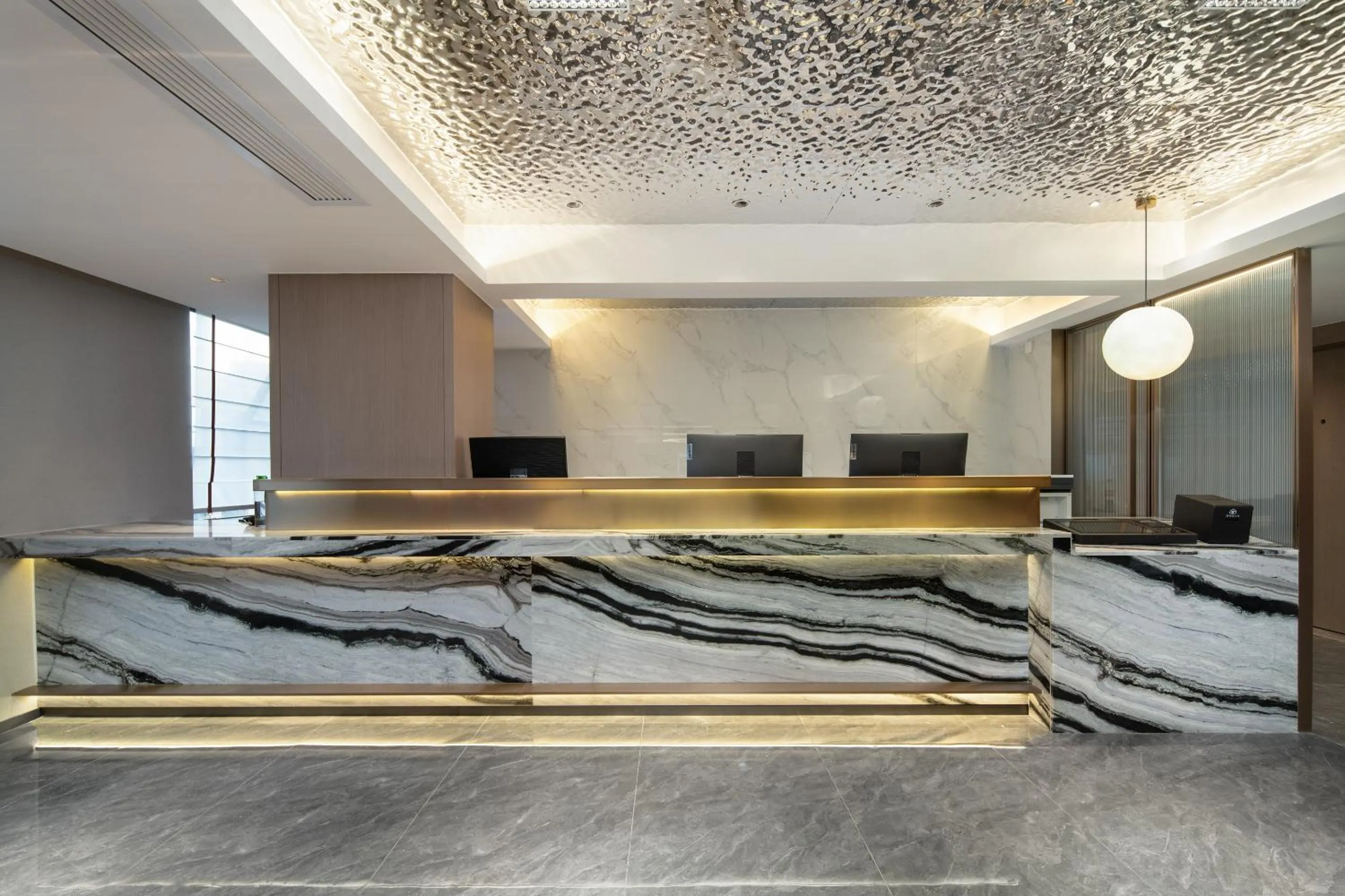 Lobby or reception in Yizhi Hotel Changgang Metro Station - Free Shuttle Bus during Canton Fair