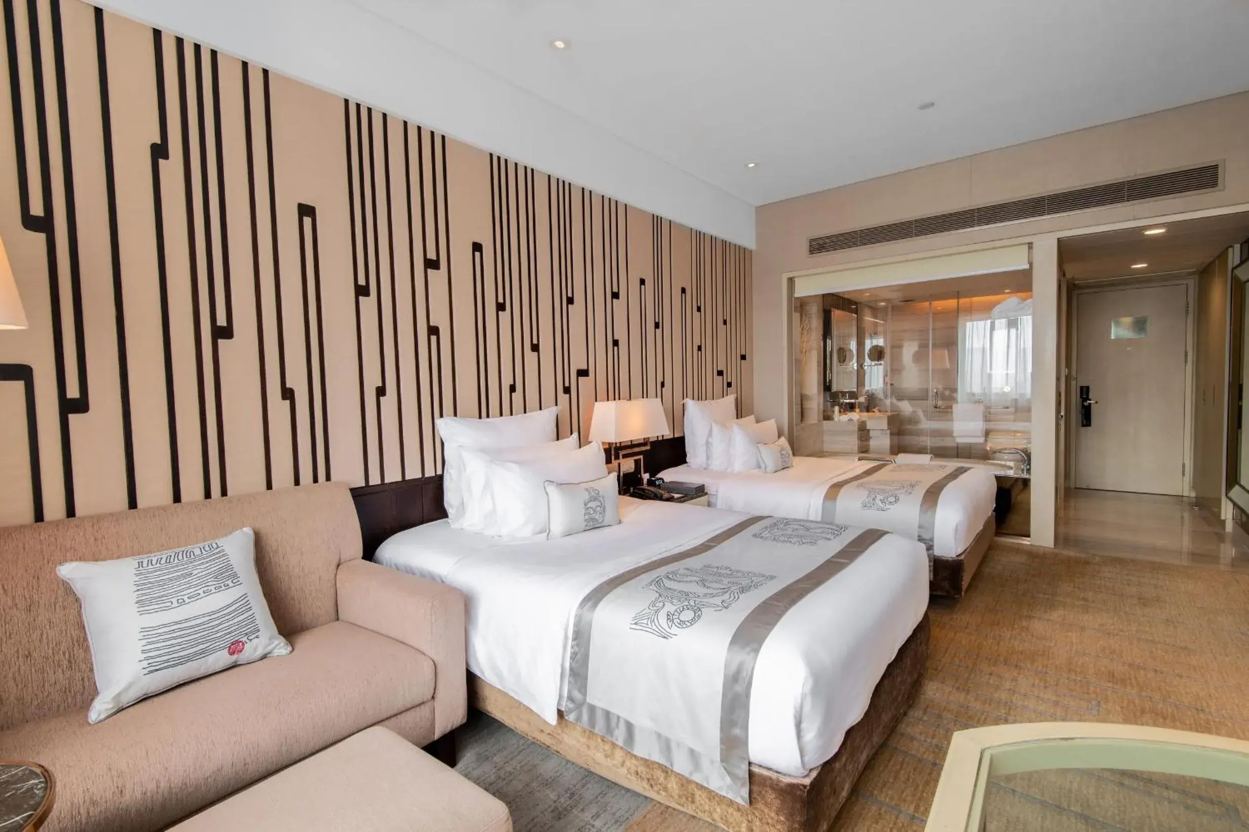 Grand View Superior Twin Room With Mountain View in Grand Pacific Hotel Ningbo Grand View Superior Twin Room With Mountain View in Grand Pacific Hotel Ningbo