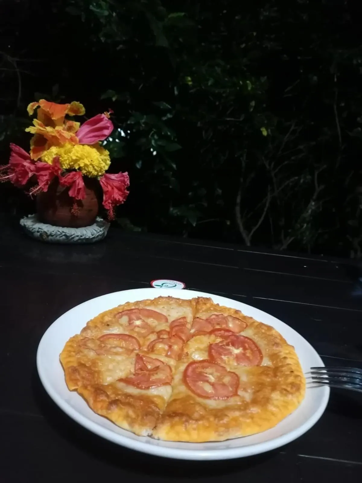 Restaurant/places to eat in Sukriti beach Resort