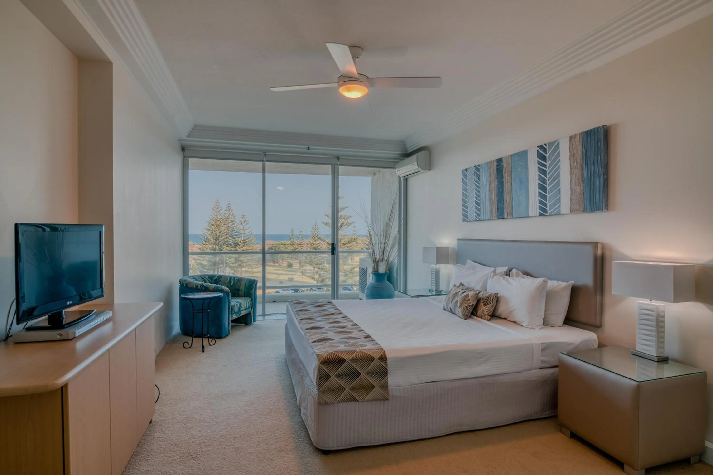 Bedroom, Bed in Carmel by the Sea