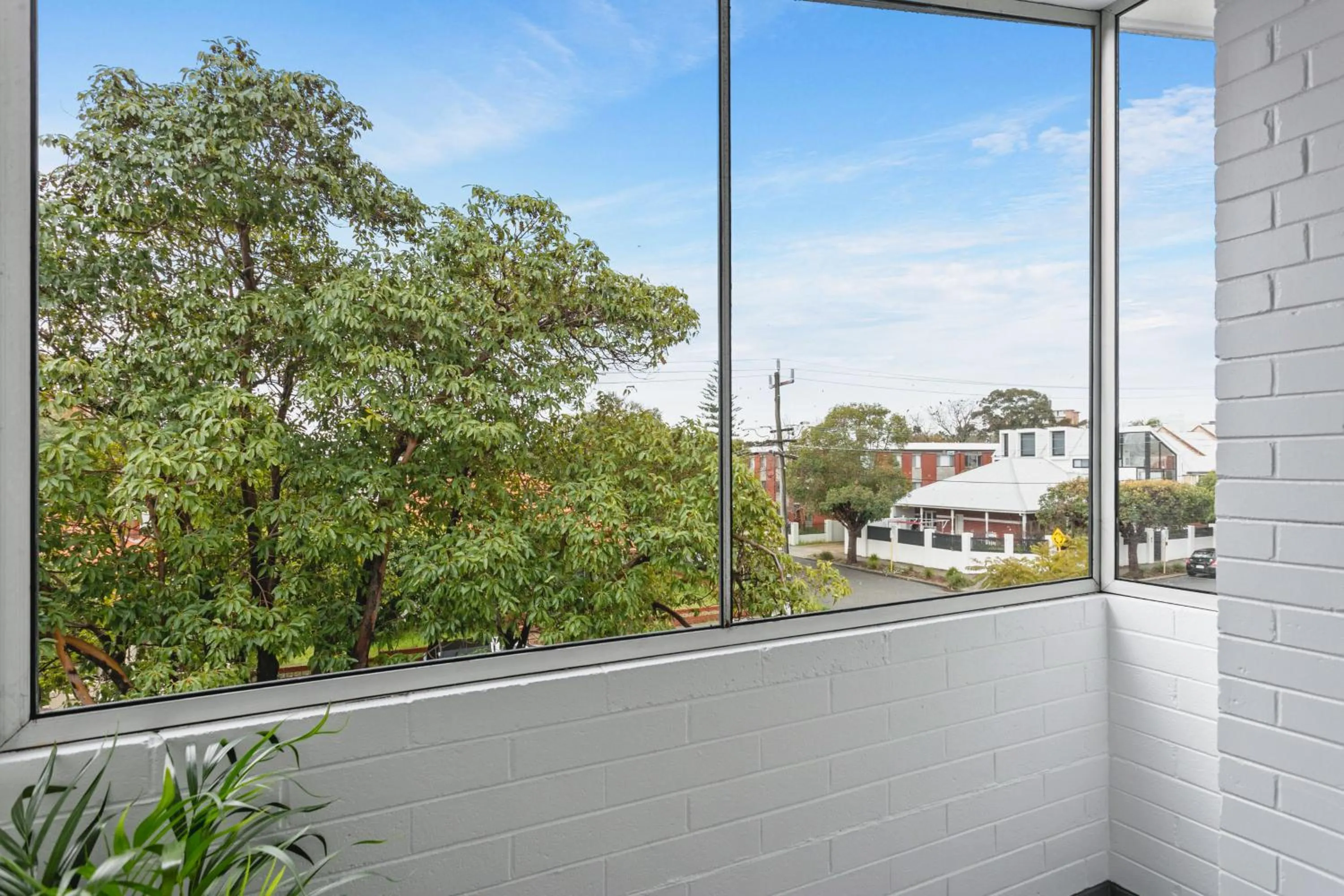 Malibu Apartments - Perth