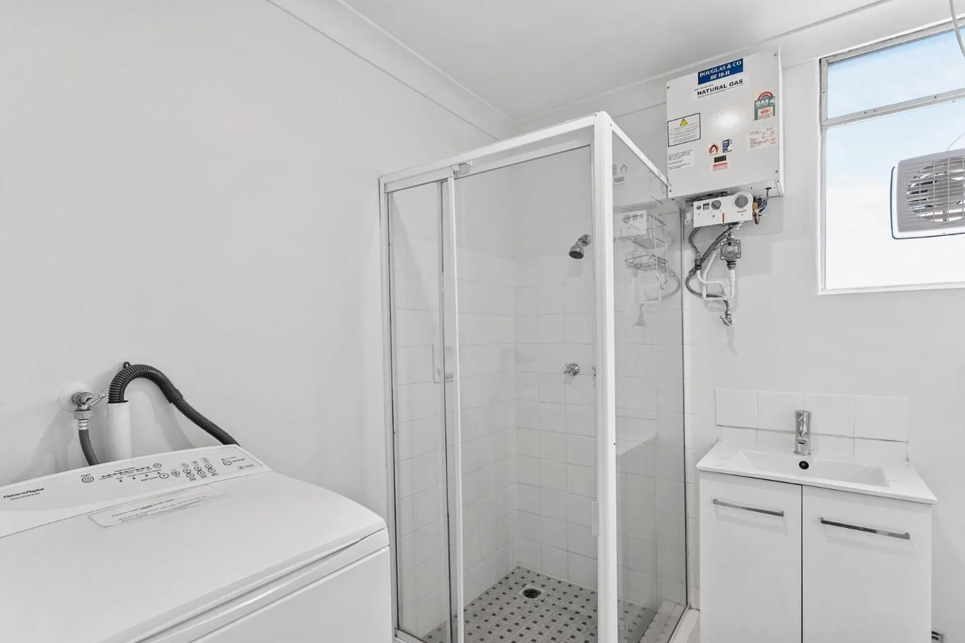 Malibu Apartments - Perth