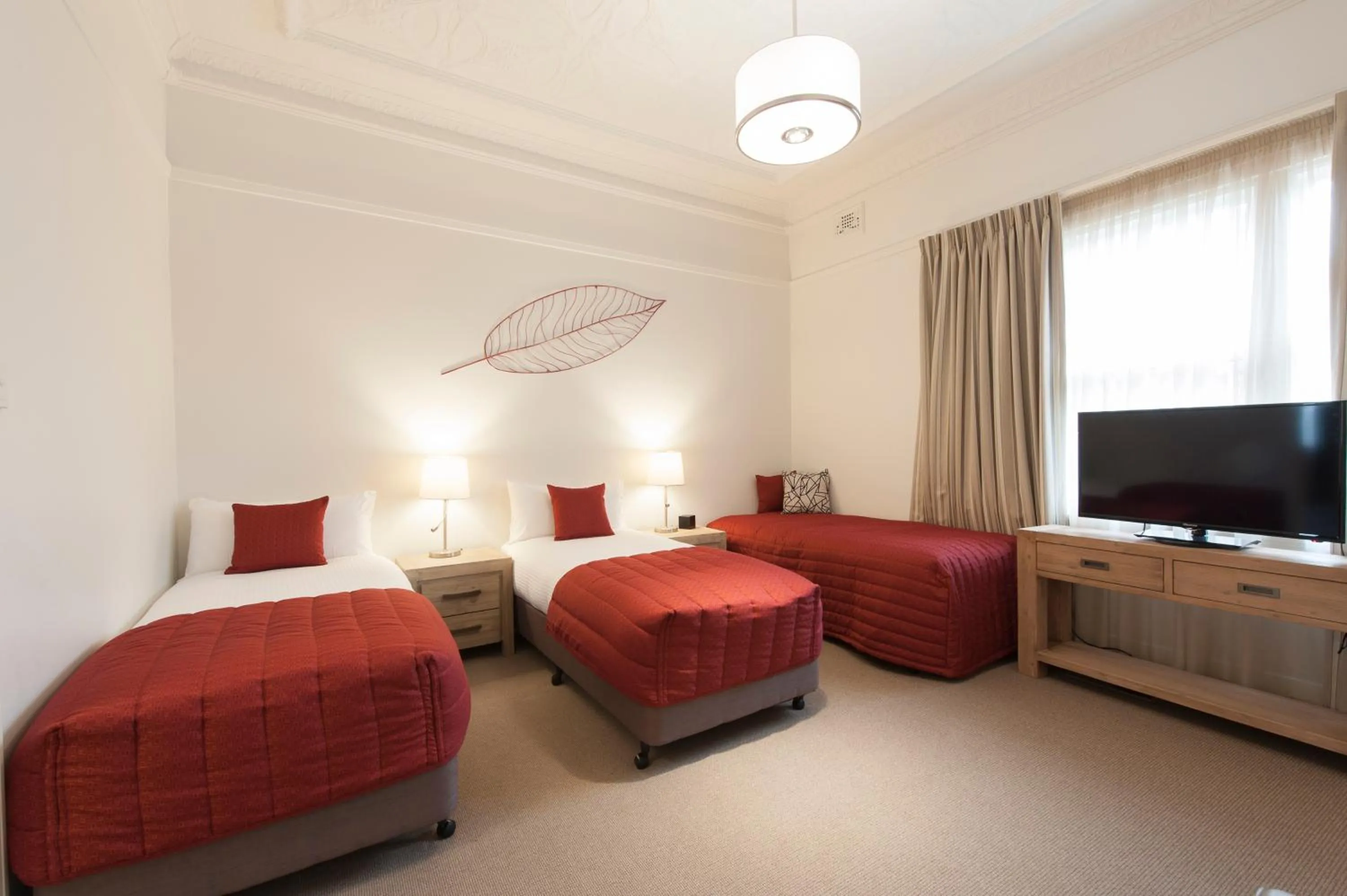 Bed in Wagga RSL Club Motel