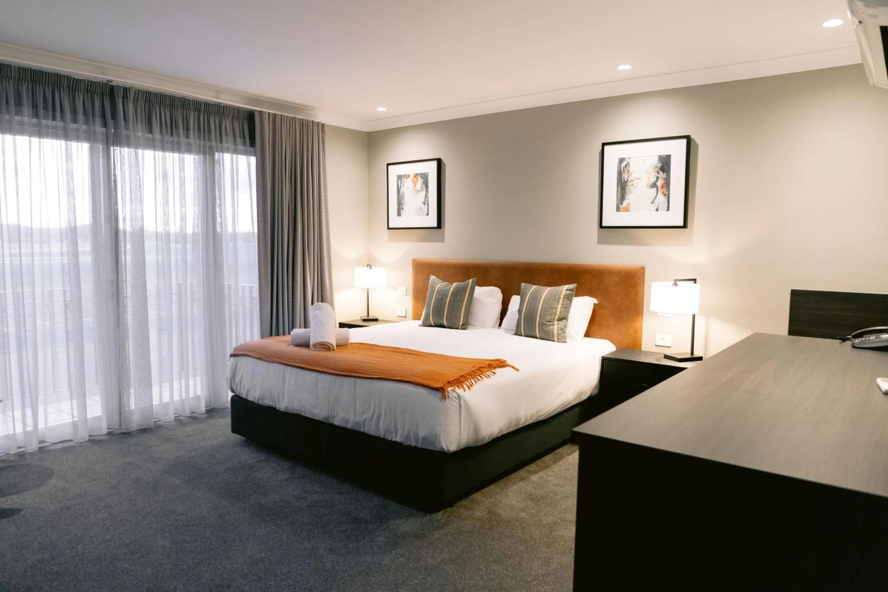 Bed in Wagga RSL Club Motel