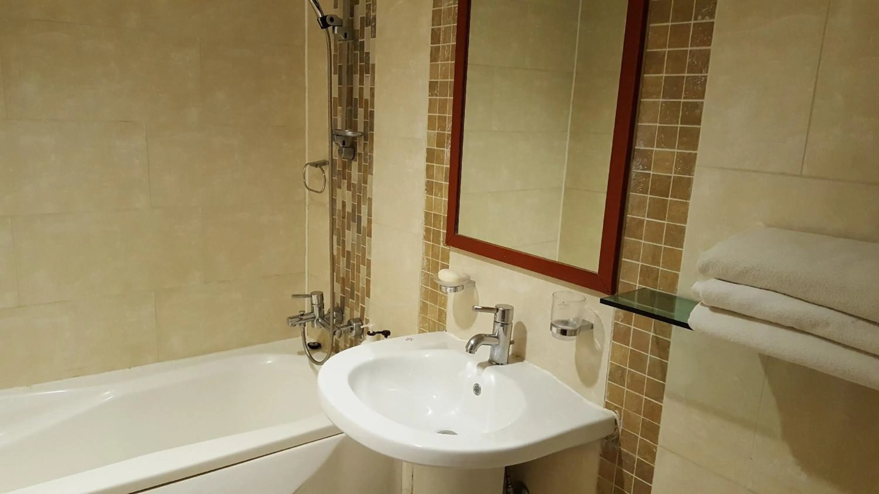 Shower in Incheon Airport Hotel Zeumes