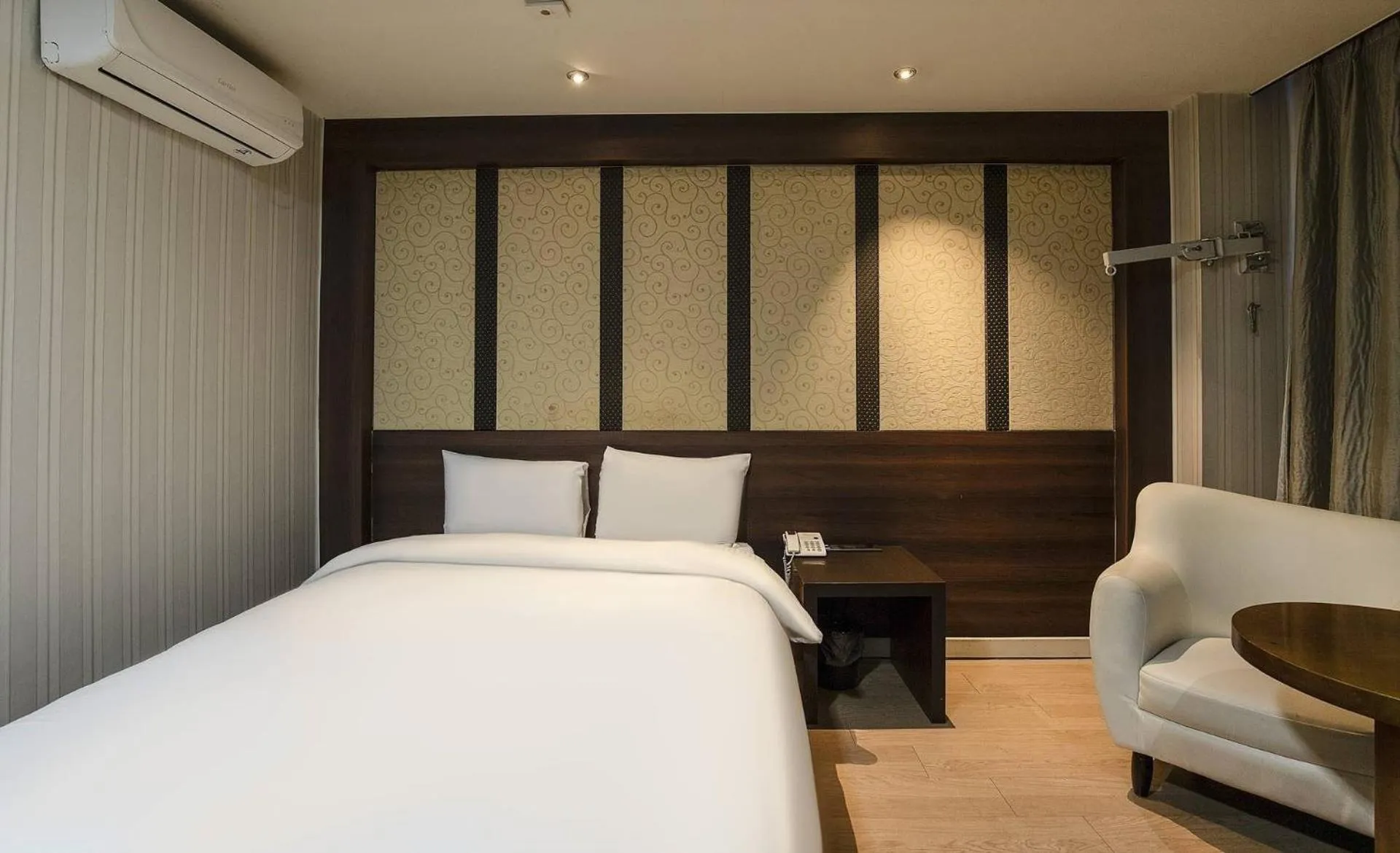 Bed in Incheon Airport Hotel Zeumes