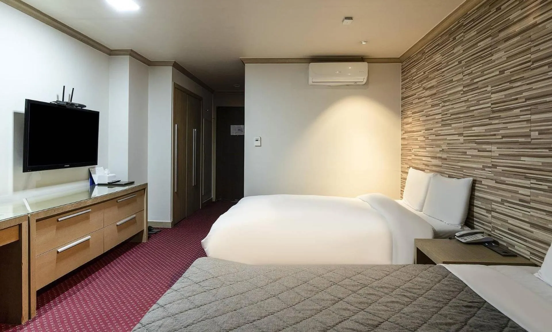 Bed in Incheon Airport Hotel Zeumes