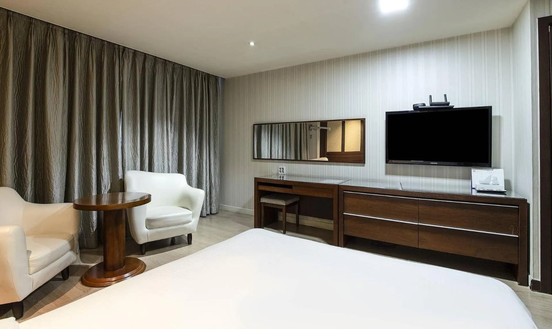 Bed in Incheon Airport Hotel Zeumes