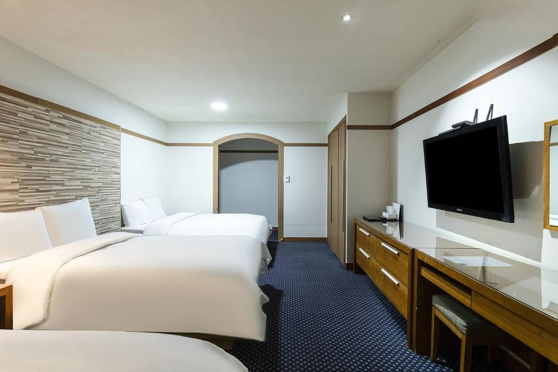 Bed in Incheon Airport Hotel Zeumes