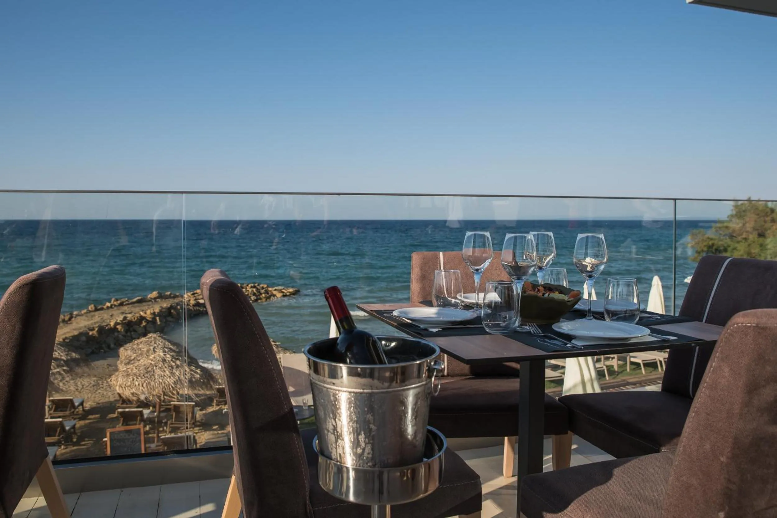 Restaurant/places to eat in Golden Coast Beachfront Resort