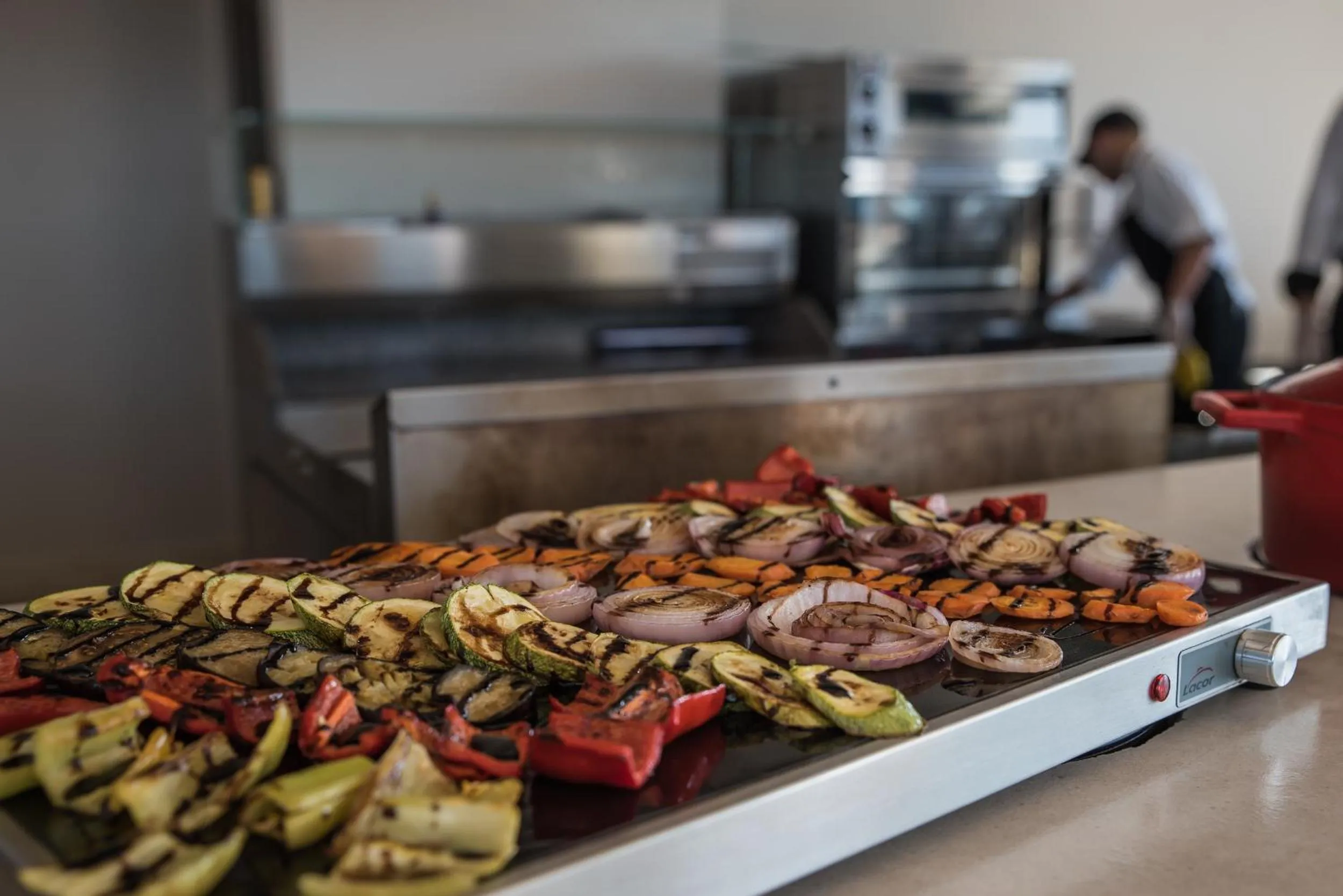 Food and drinks in Golden Coast Beachfront Resort