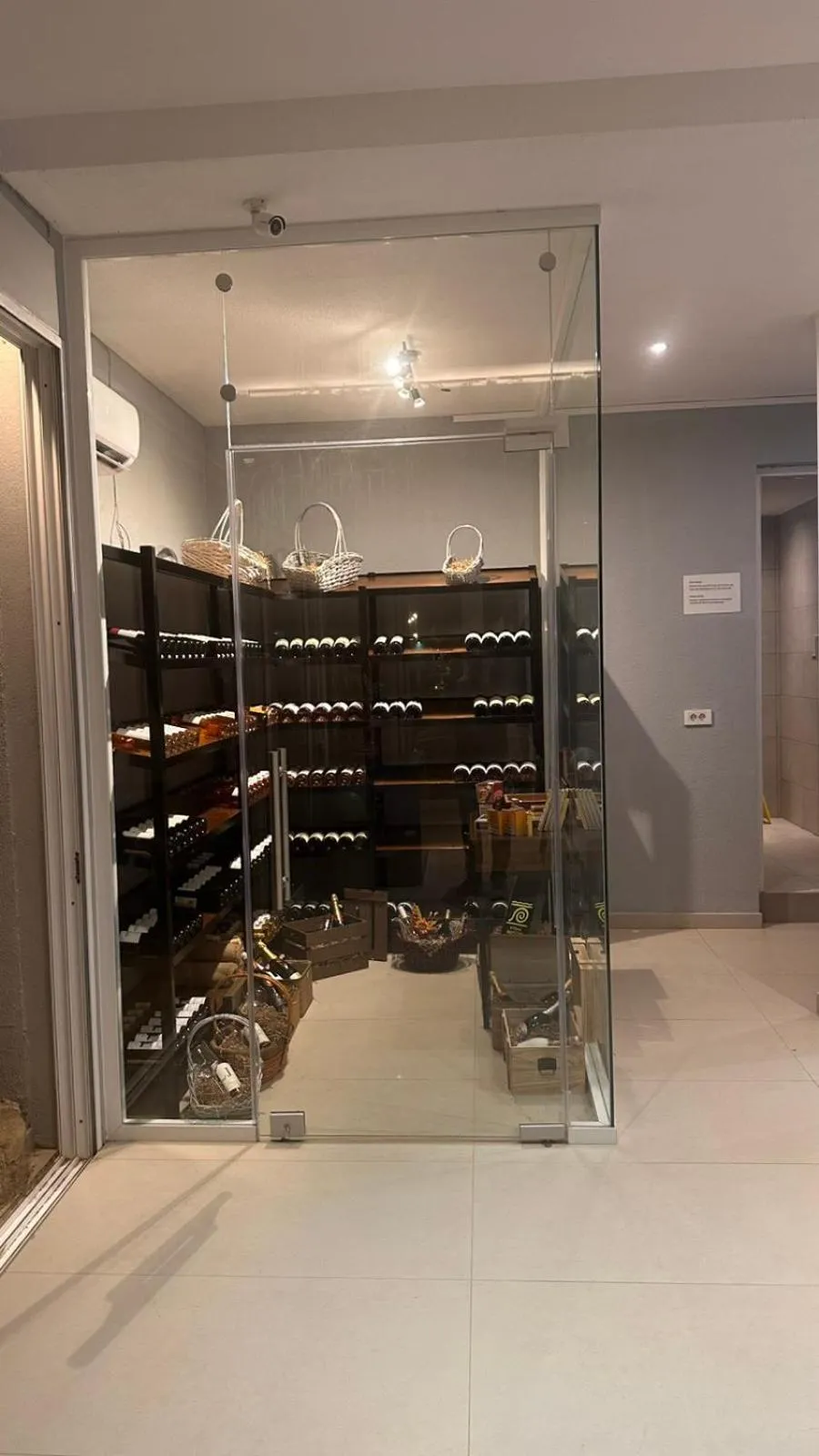 Lounge or bar in Golden Coast Beachfront Resort