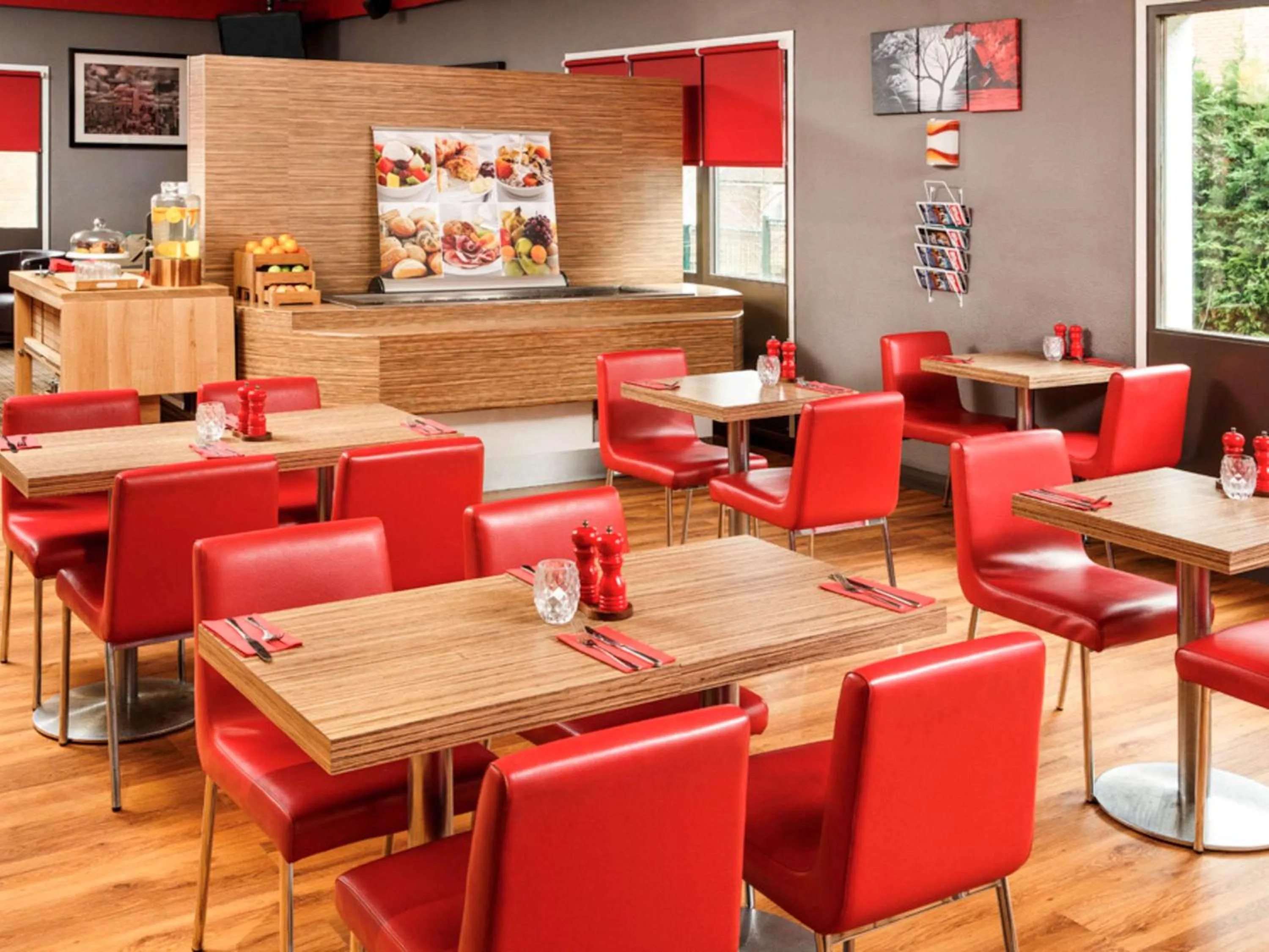 Property building, Restaurant/Places to Eat in ibis Birmingham Centre Irving Street