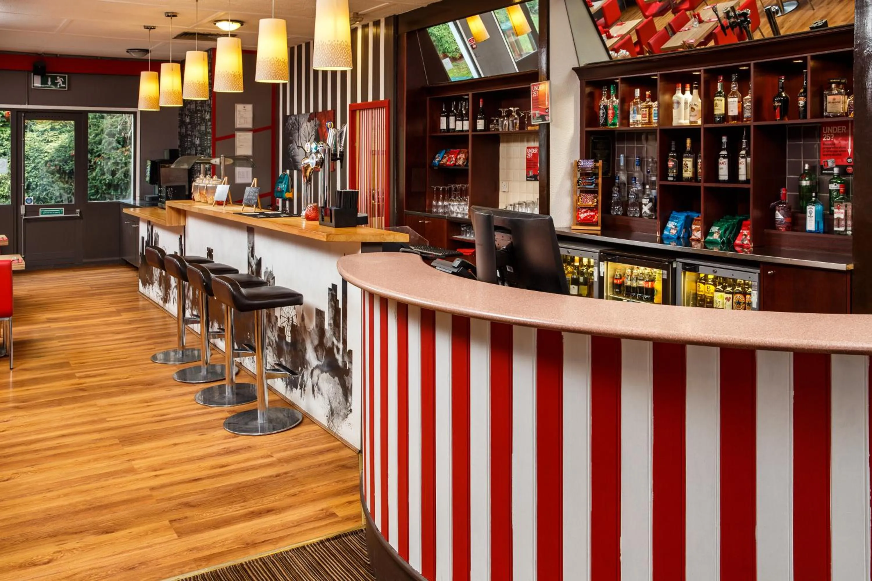 Lobby or reception, Lounge/Bar in ibis Birmingham Centre Irving Street