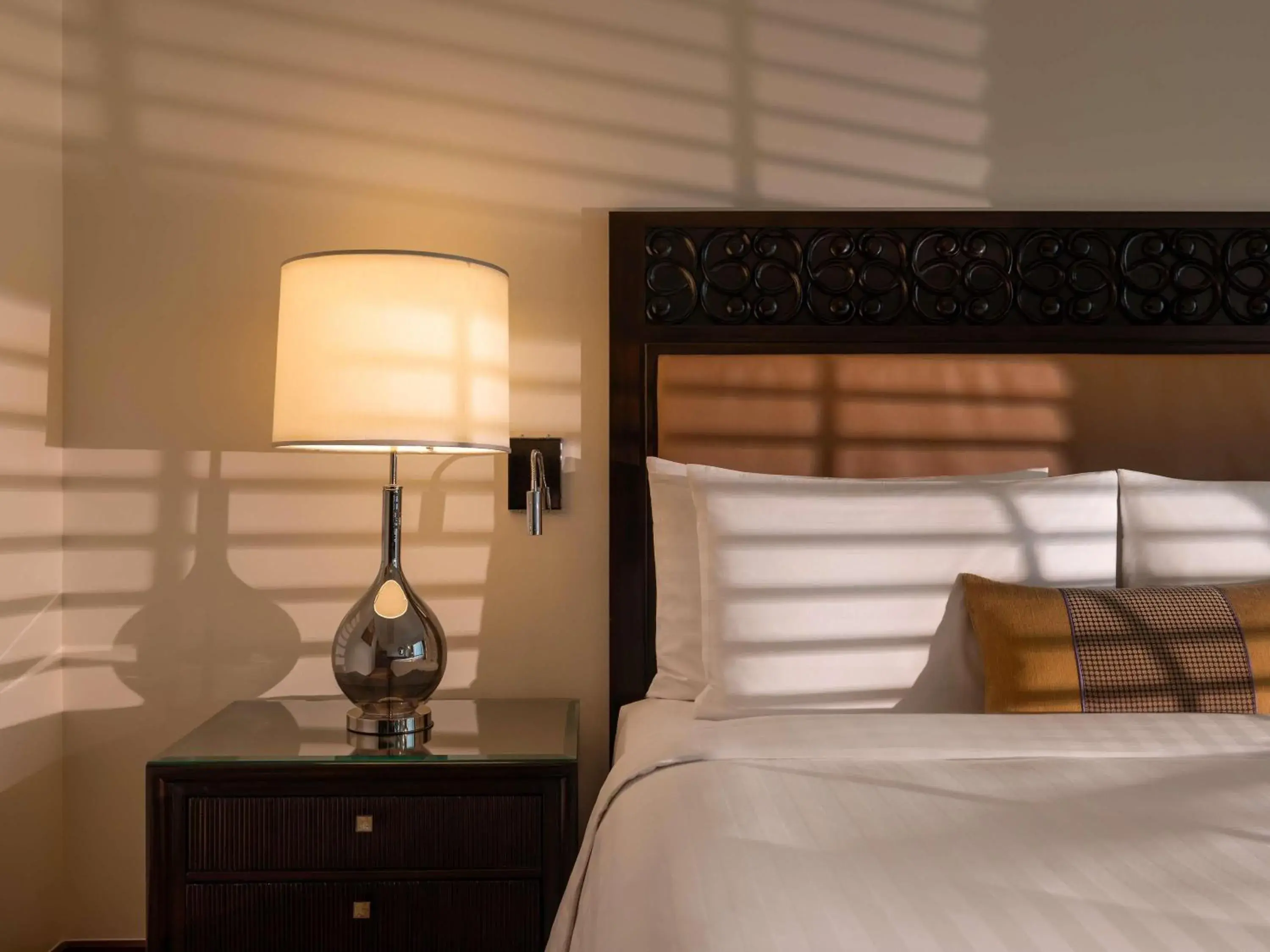 Deluxe King Room - Pool View in Fairmont Makati Deluxe King Room - Pool View in Fairmont Makati