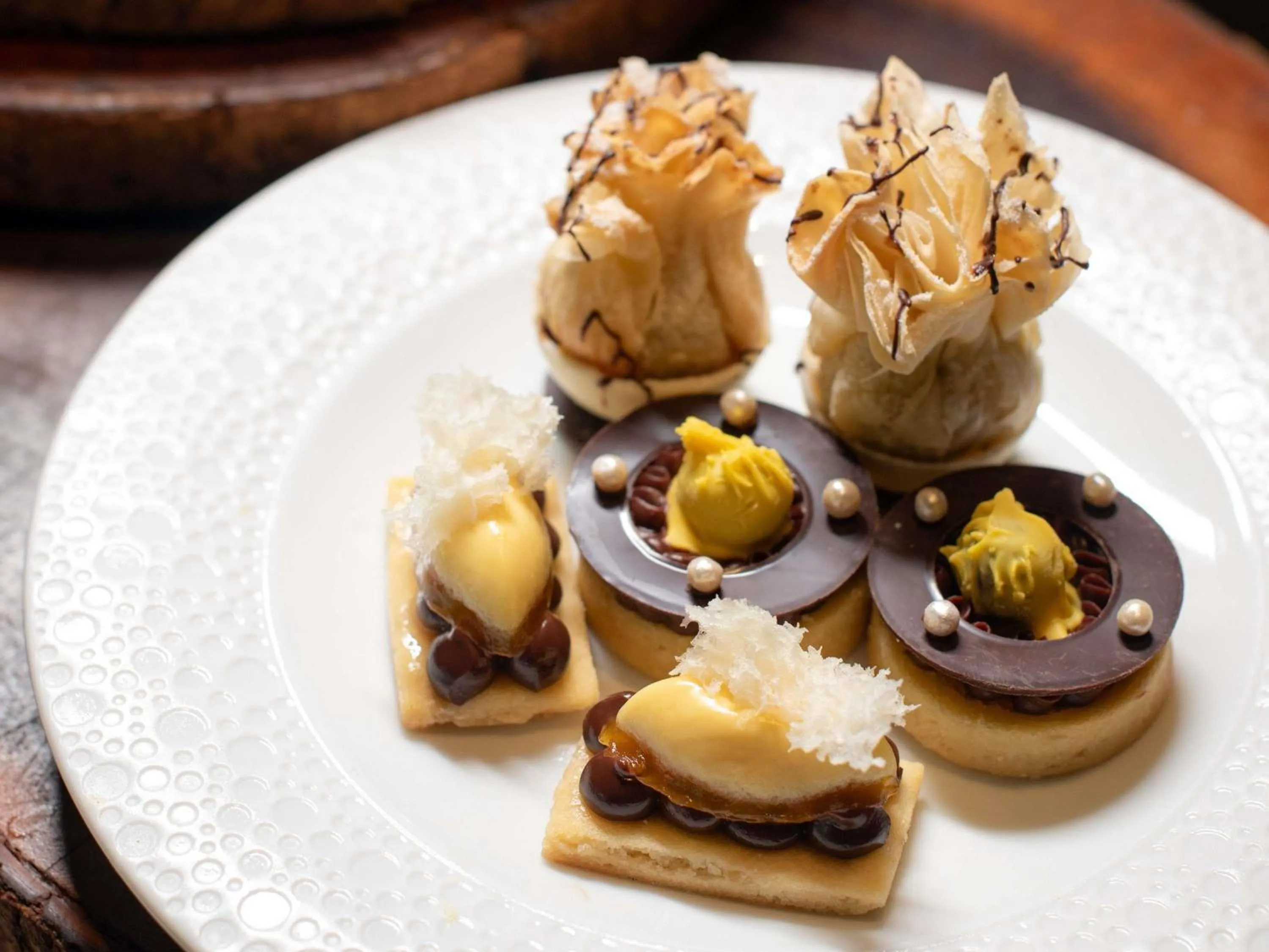 Lounge or bar in Fairmont Makati