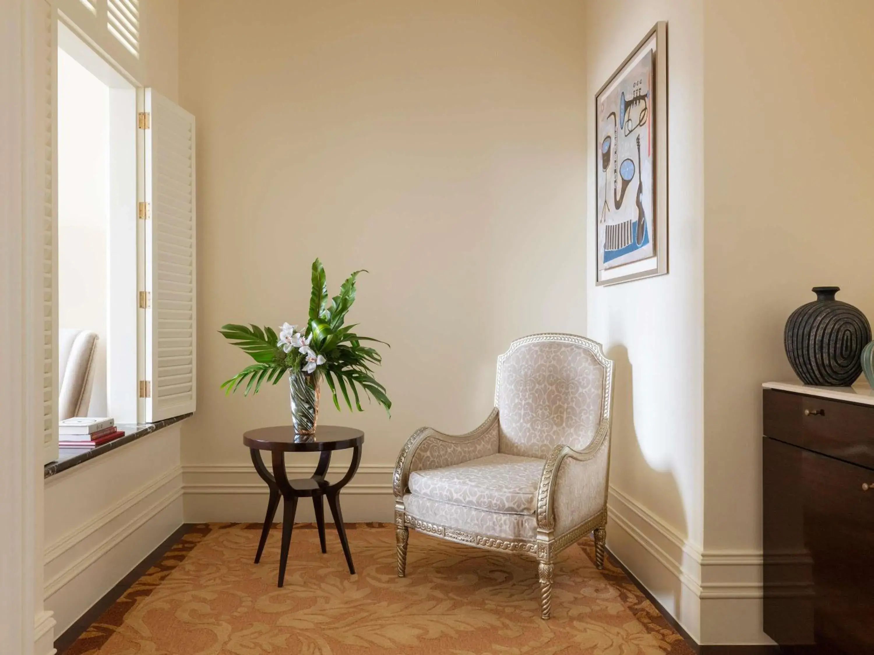 Artists Suite 2 Queen in Raffles Makati Artists Suite 2 Queen in Raffles Makati